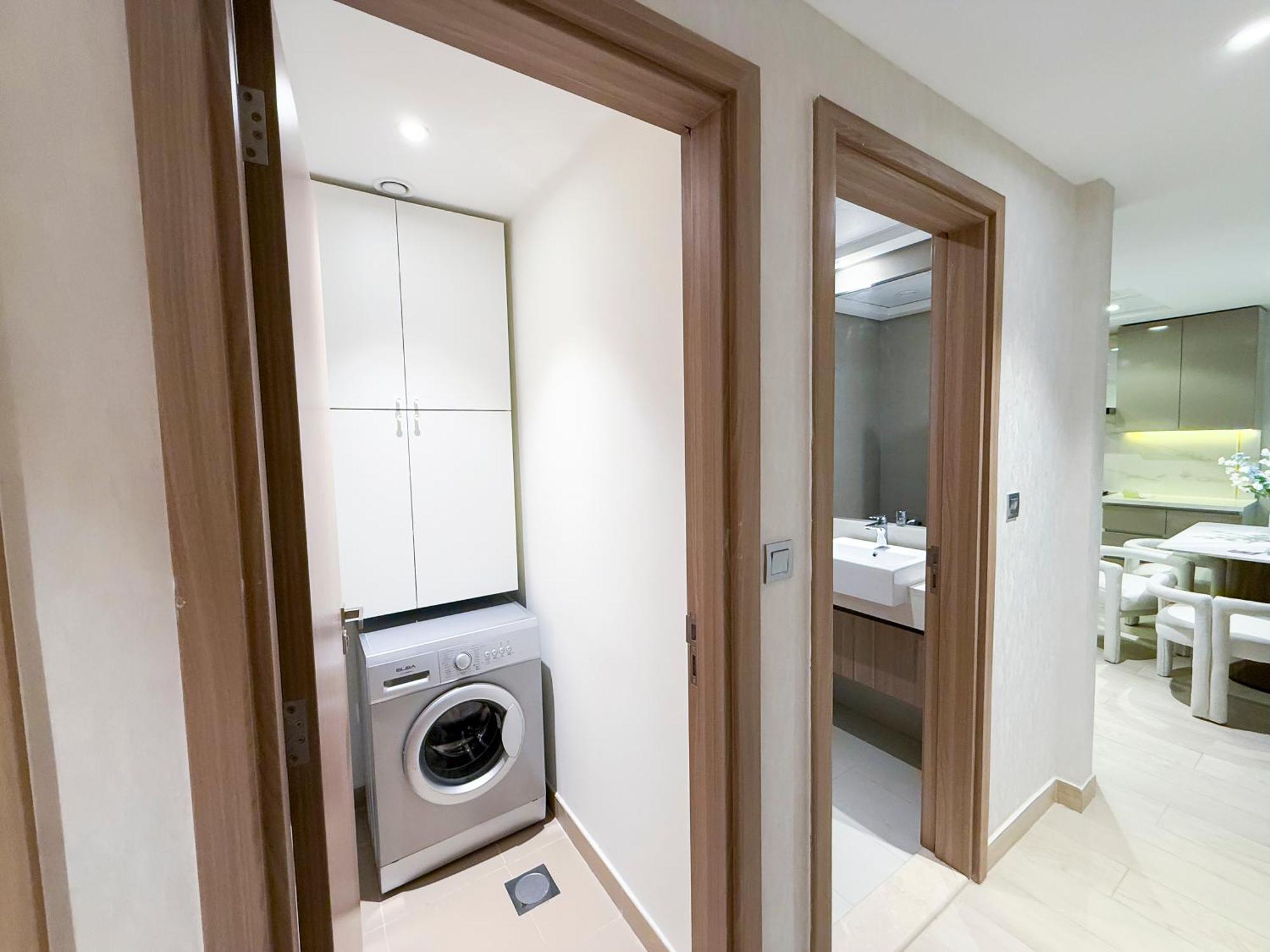 Apartment Stylish 3br With Burj Khalifa & Pool Views