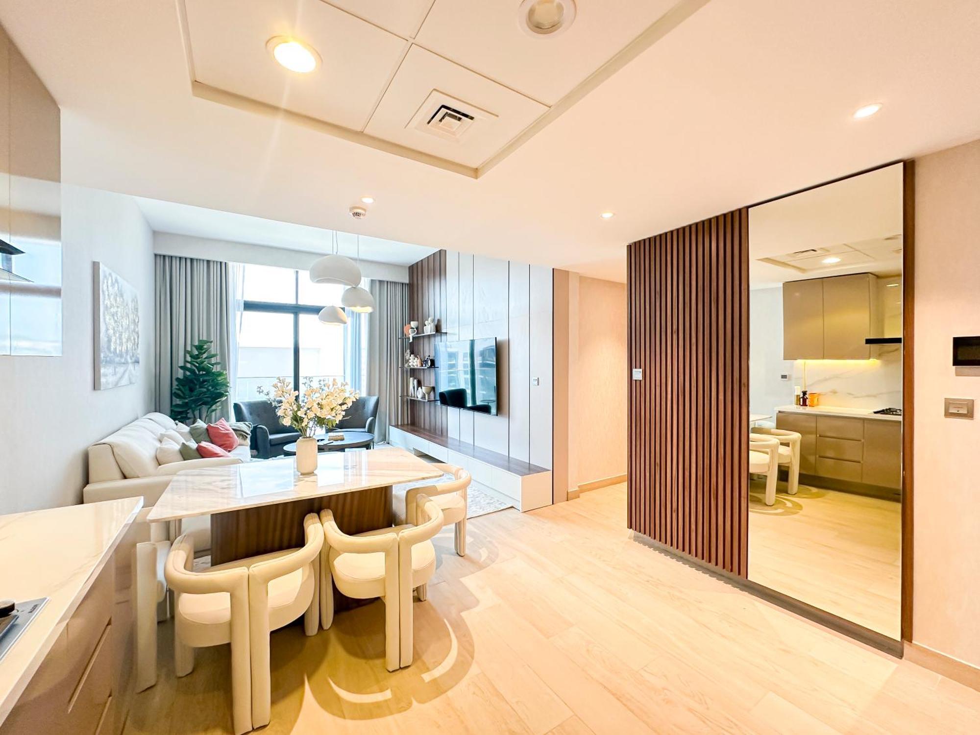 Apartment Stylish 3br With Burj Khalifa & Pool Views Dubai