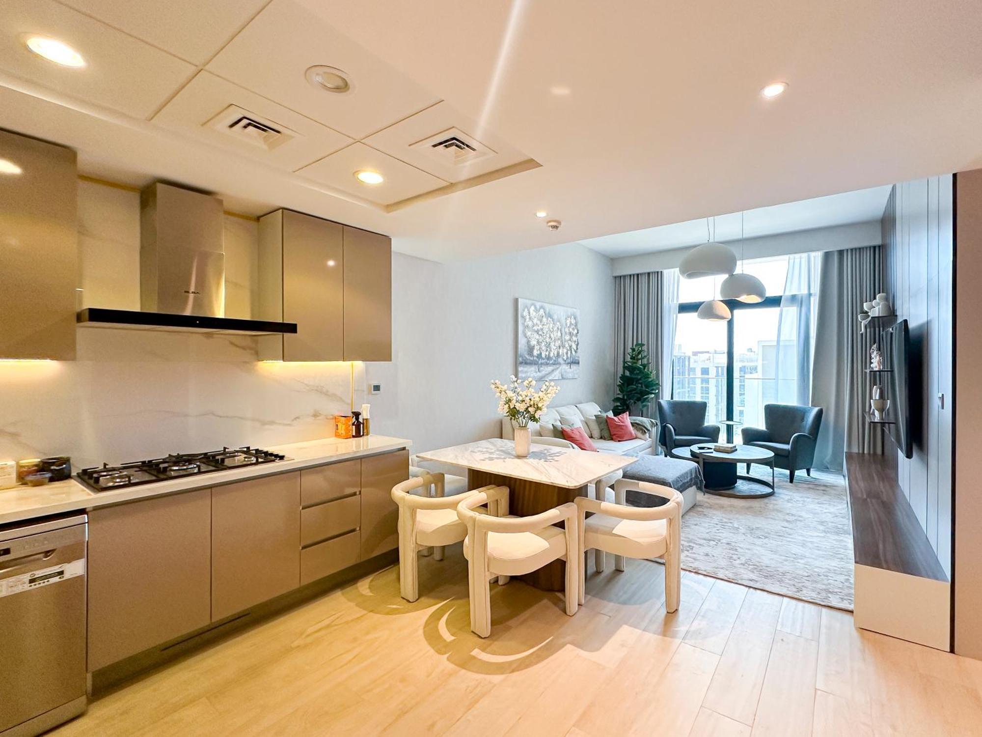 Stylish 3br With Burj Khalifa & Pool Views Apartment