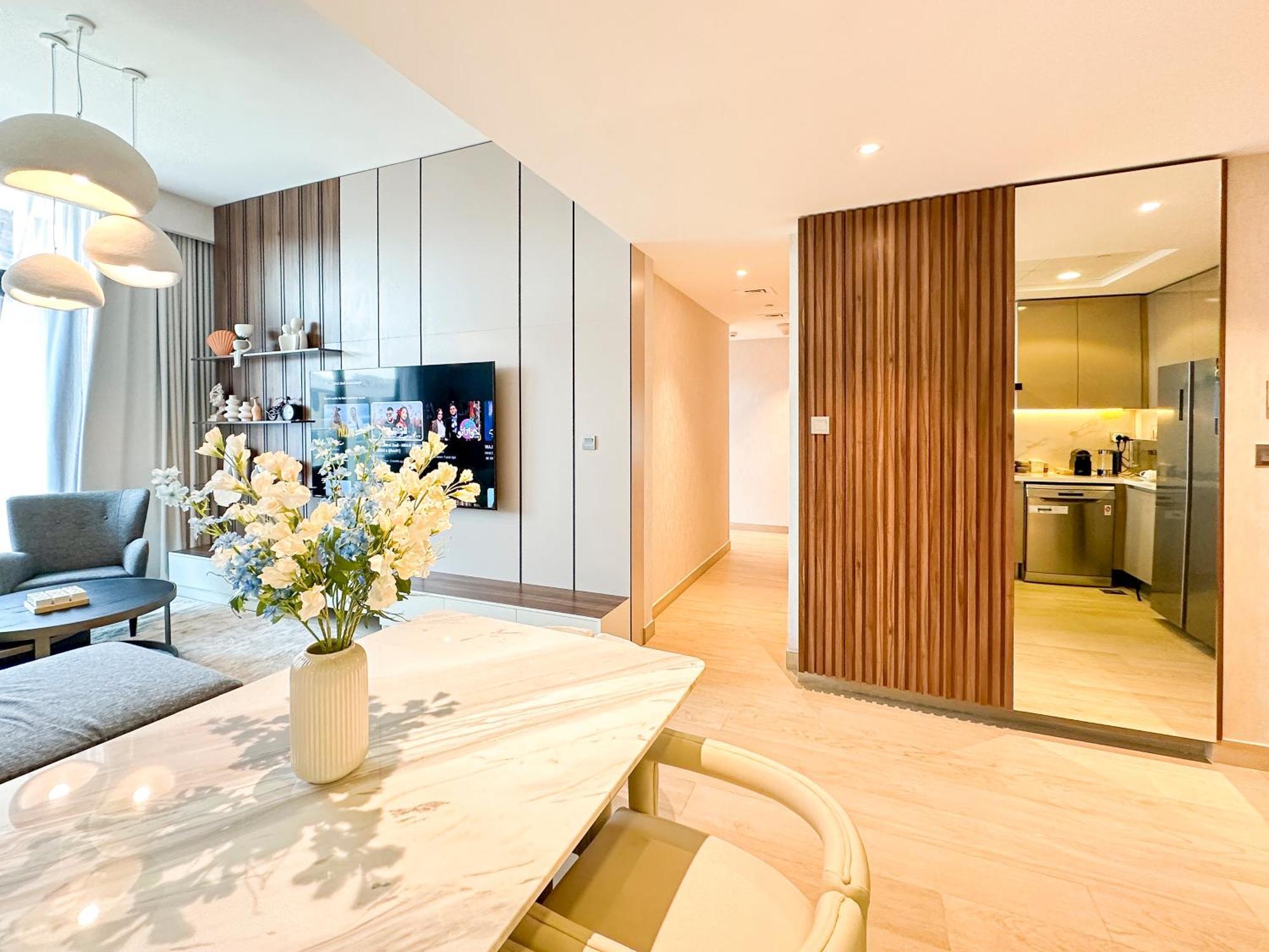 Apartment Stylish 3br With Burj Khalifa & Pool Views *
