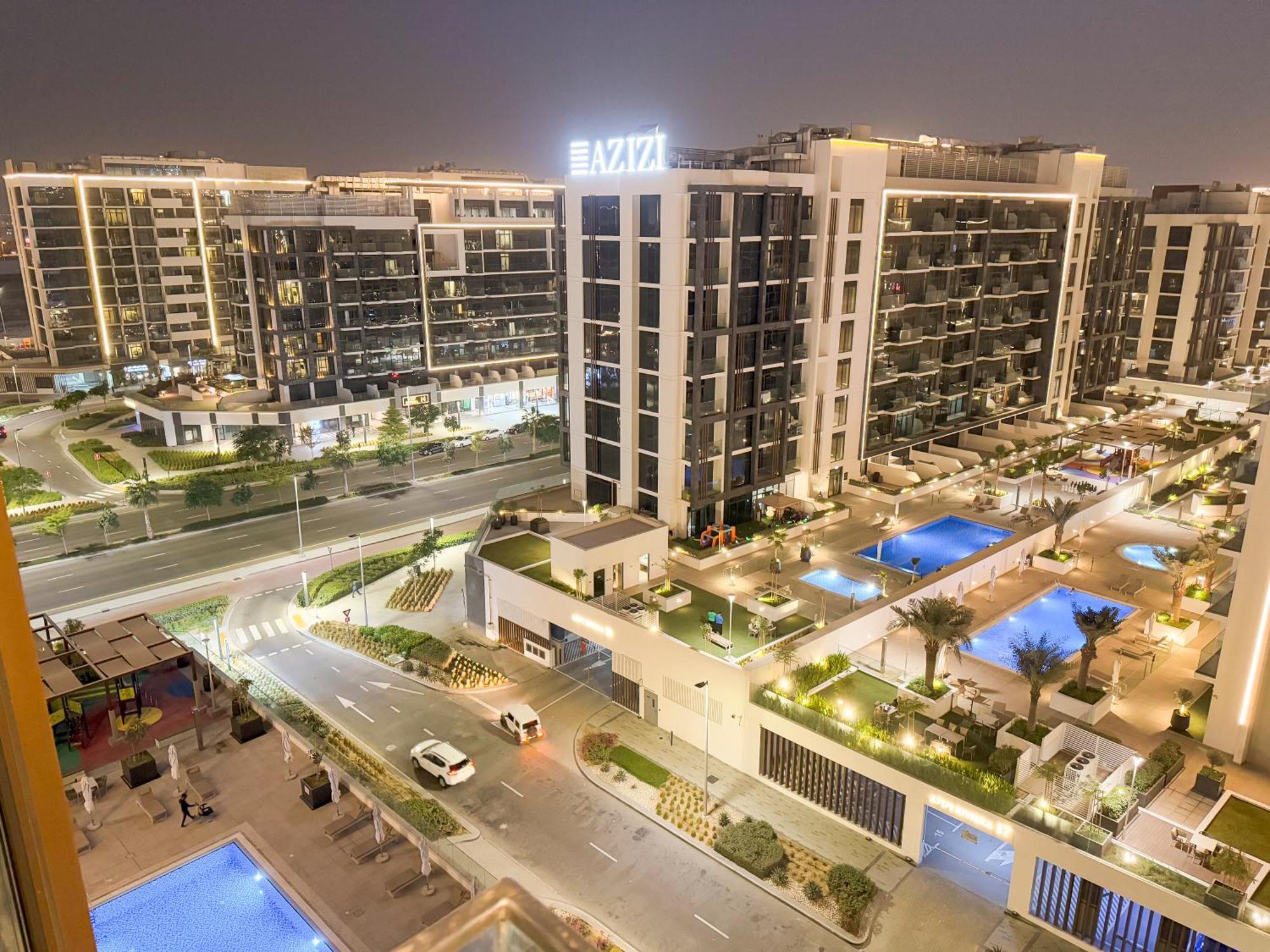 Stylish 3br With Burj Khalifa & Pool Views Apartment Dubai
