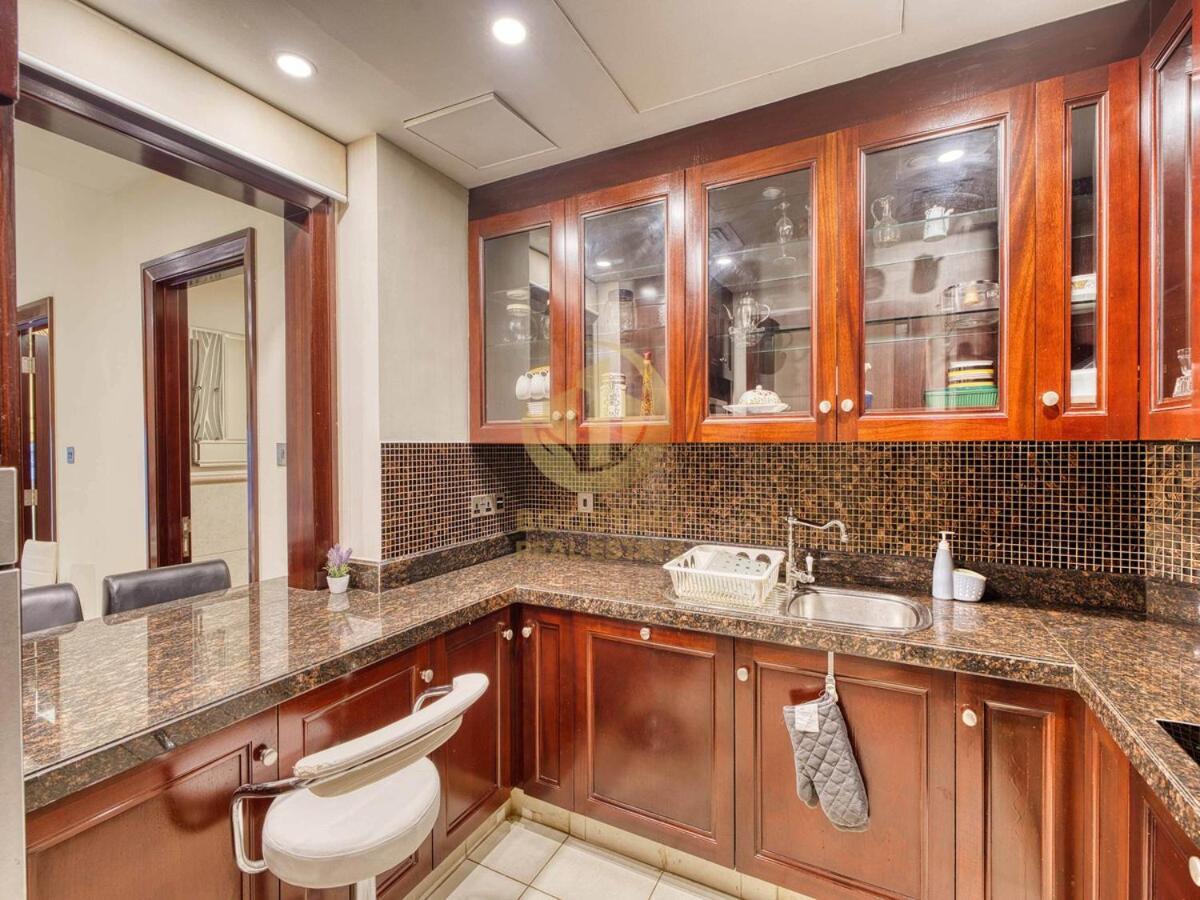Luxury 1 Bedroom Downtown * Dubai