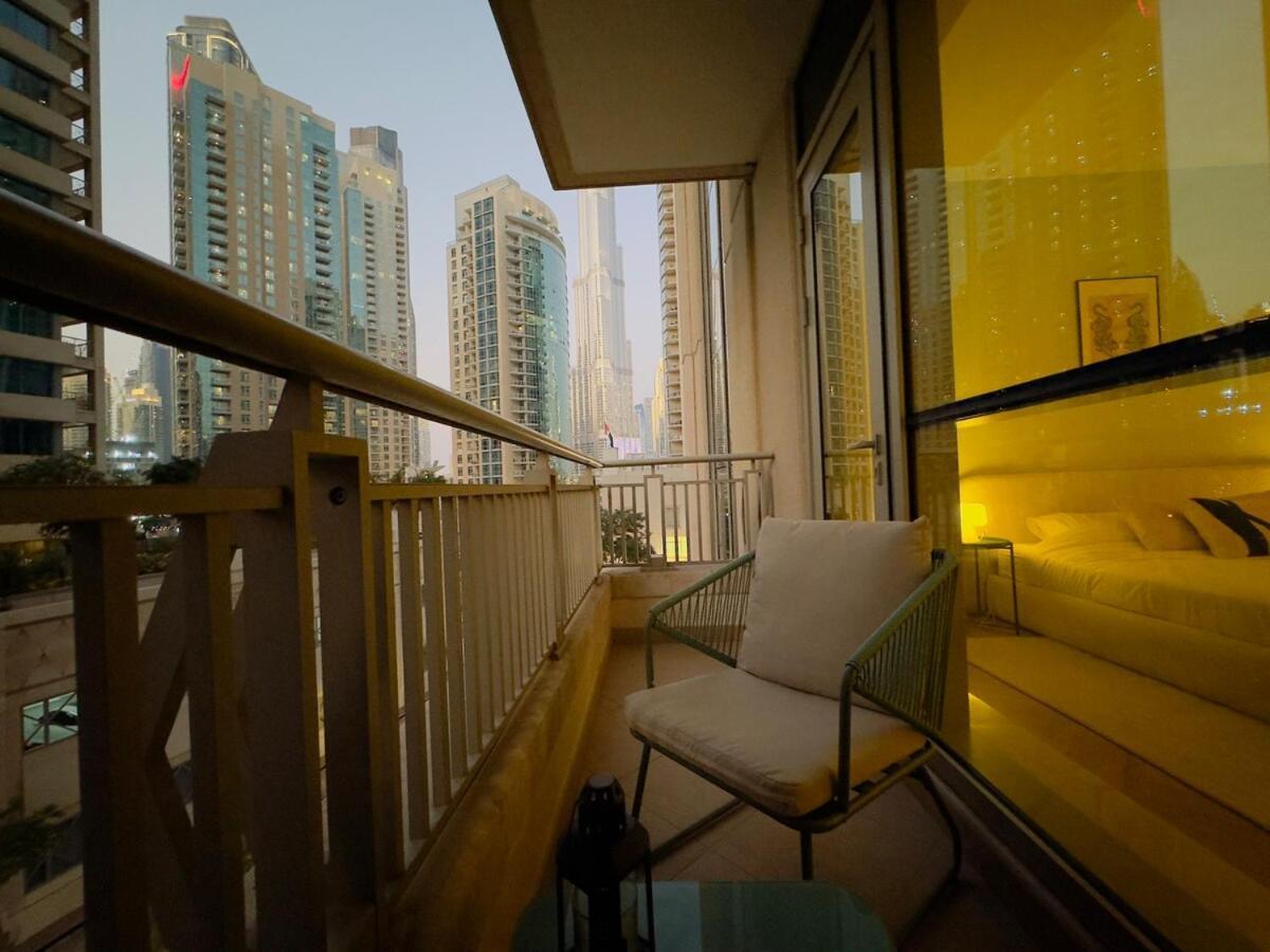 Burj Khalifaview Luxury 1-bedroom Apartment *