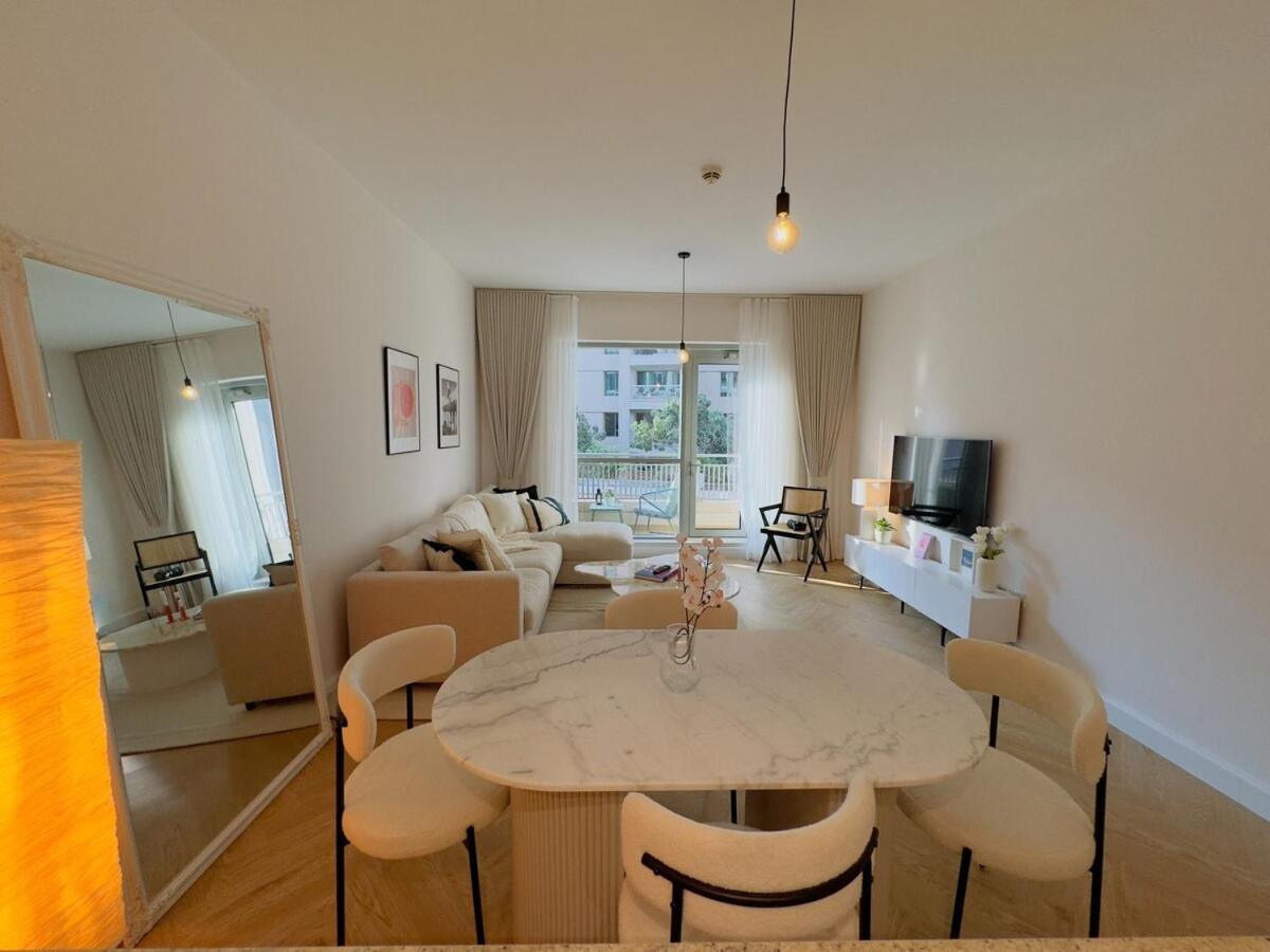 Apartment Burj Khalifaview Luxury 1-bedroom Dubai