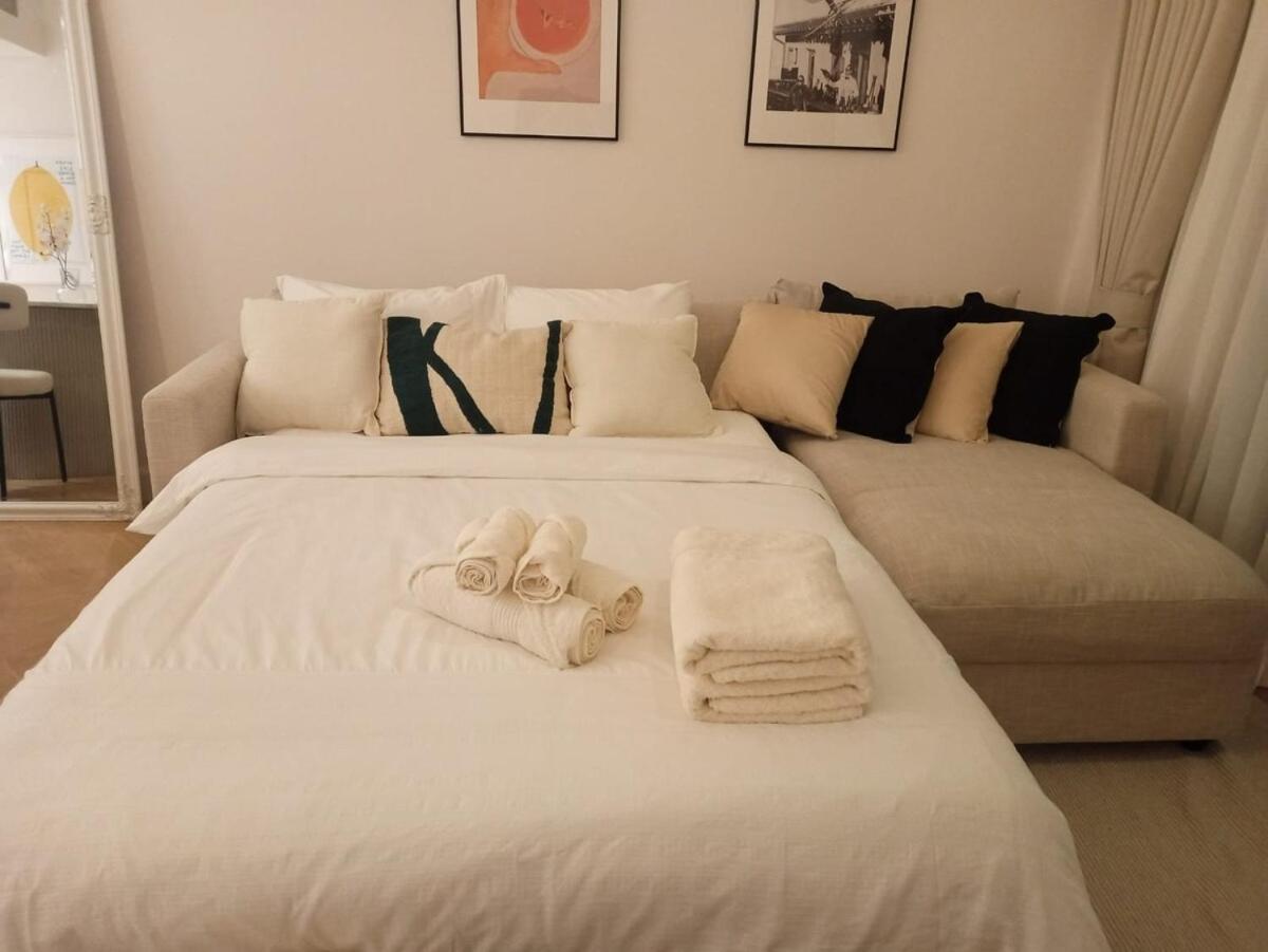 Burj Khalifaview Luxury 1-bedroom Dubai
