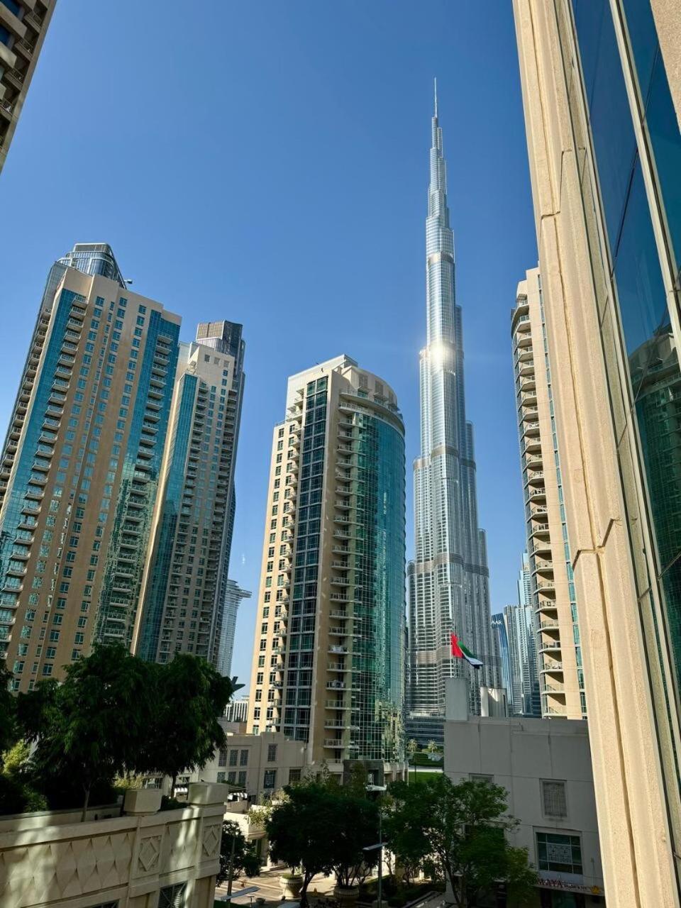 Burj Khalifaview Luxury 1-bedroom *