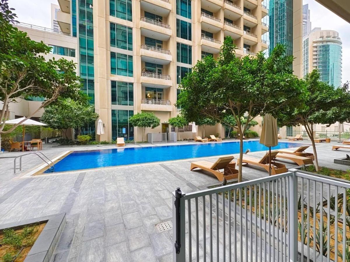 Burj Khalifaview Luxury 1-bedroom