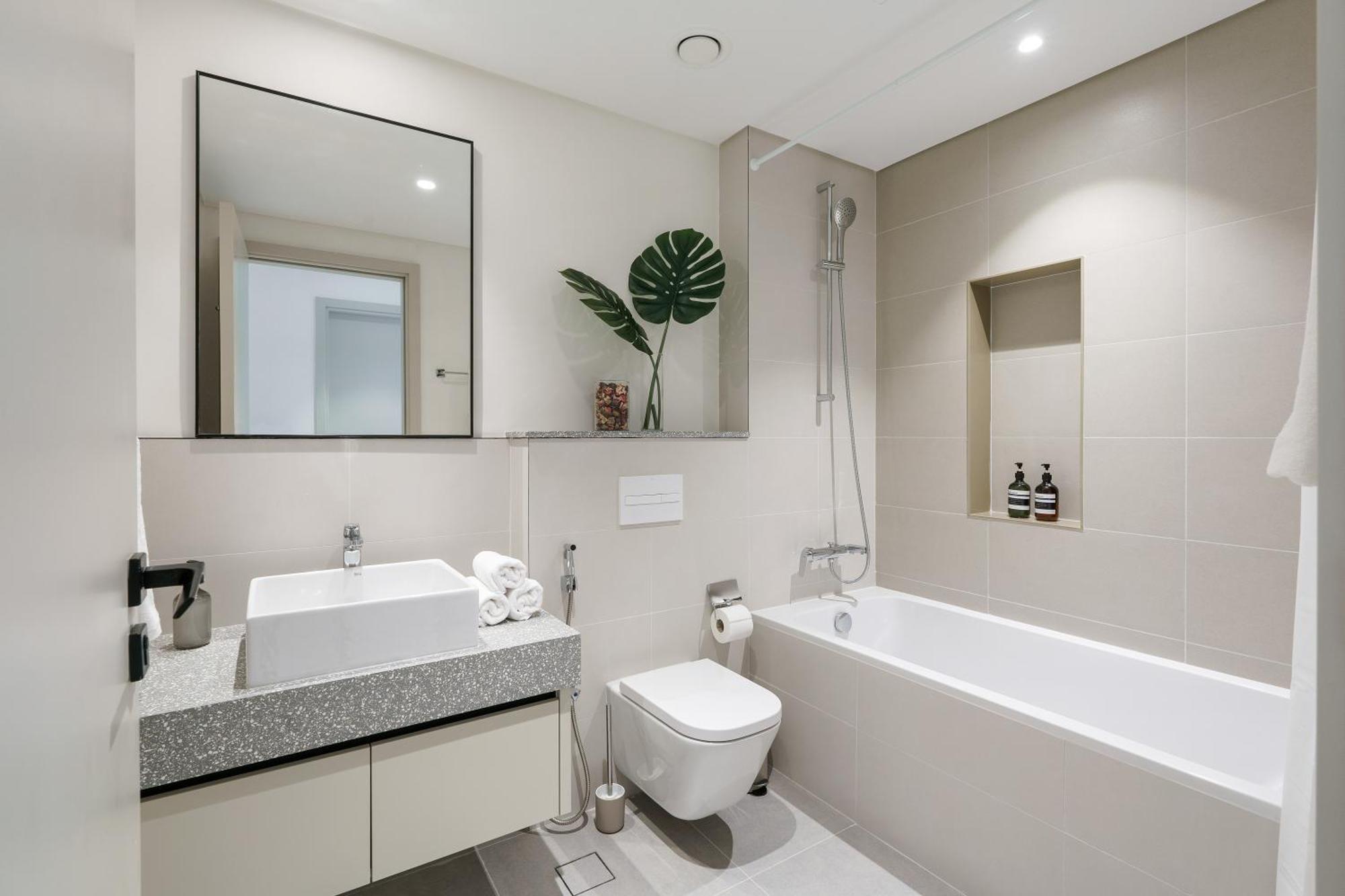 Luxurious 2br In Beachfront With Marina Skyline View Apartment Dubai