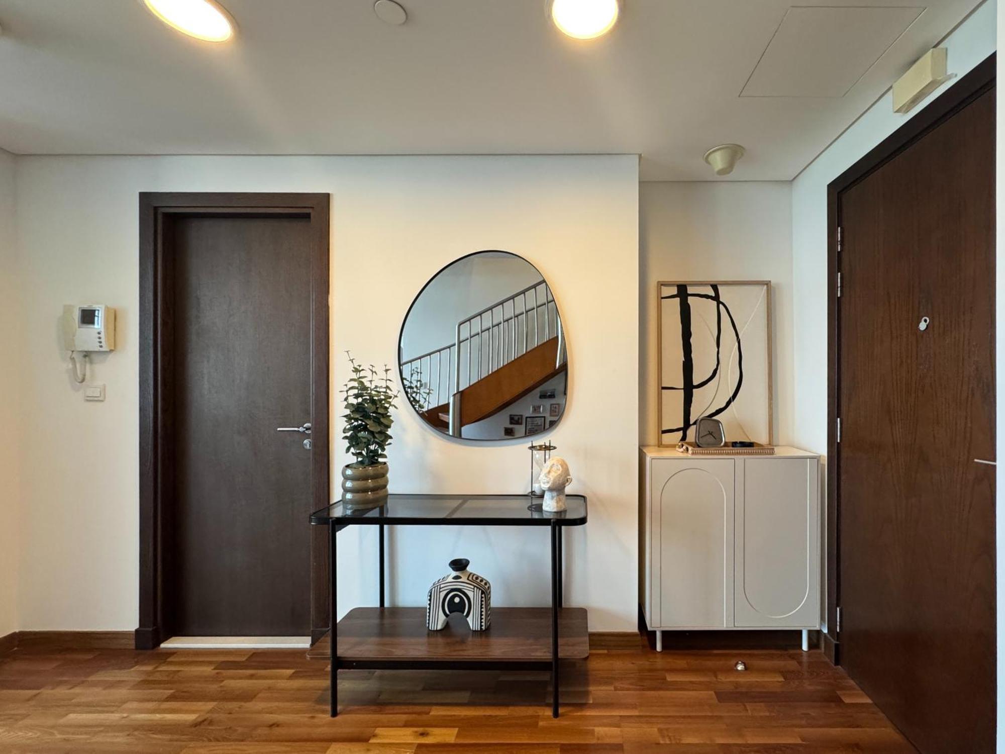 Luxurious 2br Duplex In Prestigious Difc Apartment