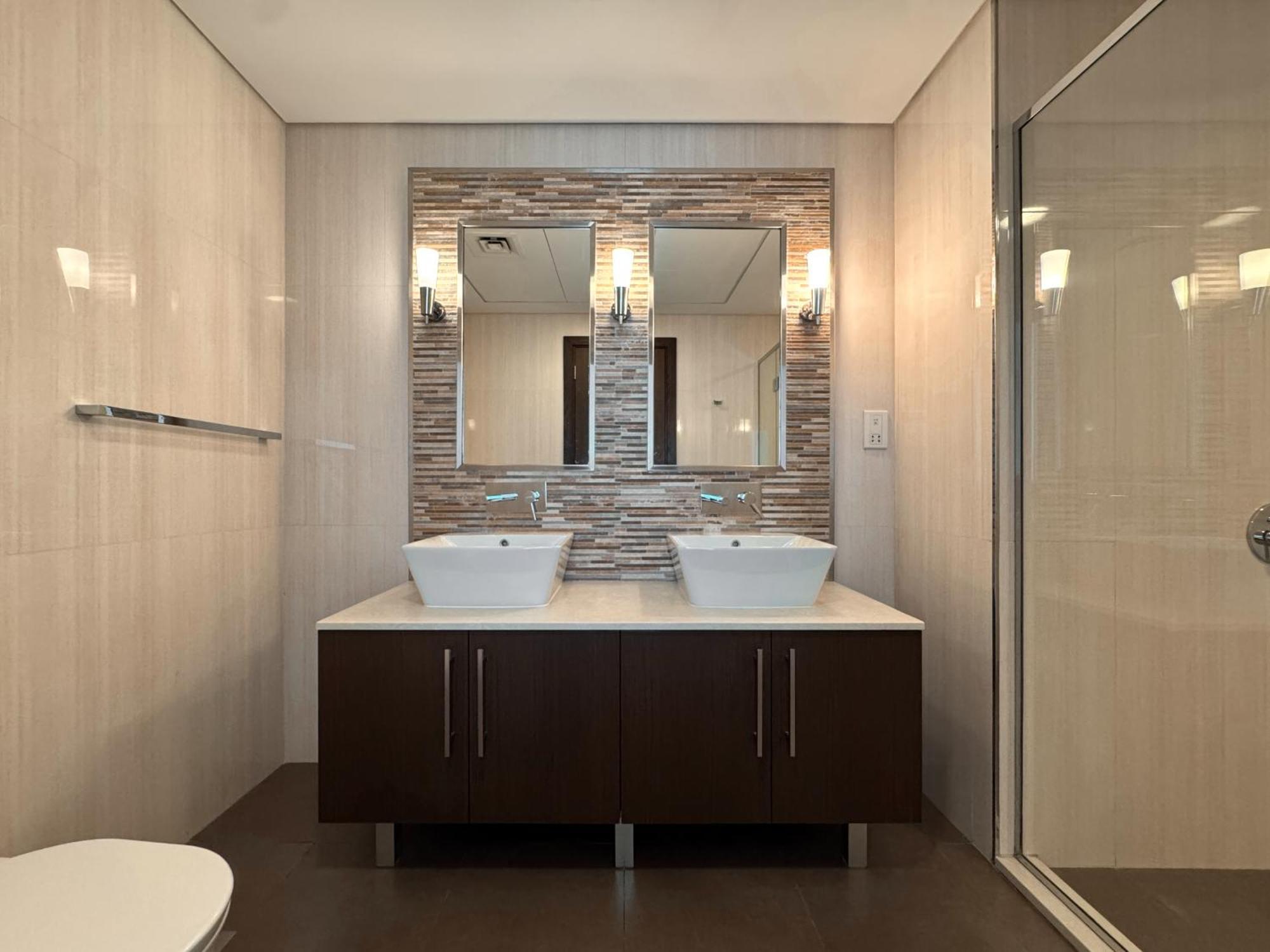 Luxurious 2br Duplex In Prestigious Difc Apartment Dubai