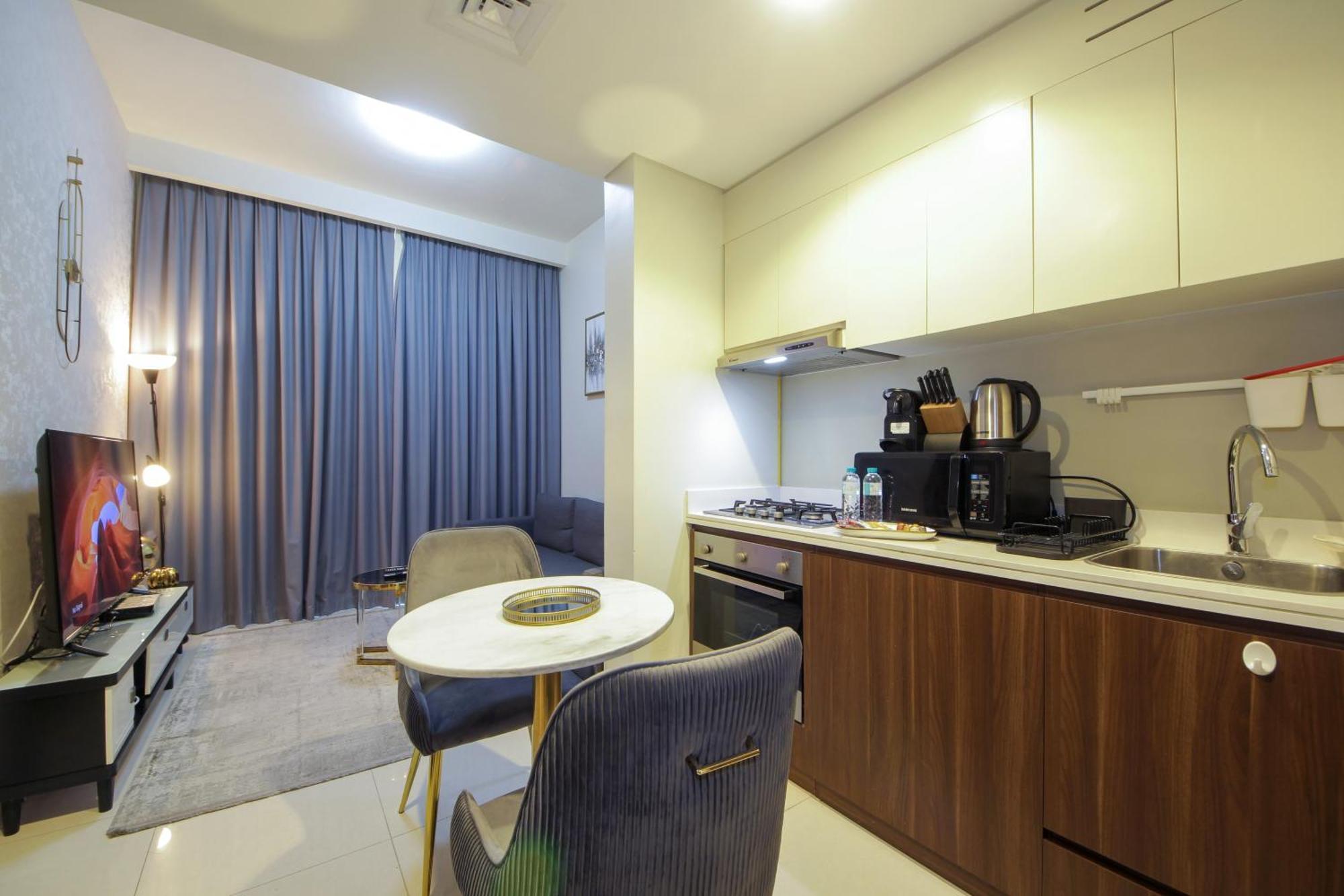 Apartment Cozy 1bhk In Damac Vera - Business Bay *
