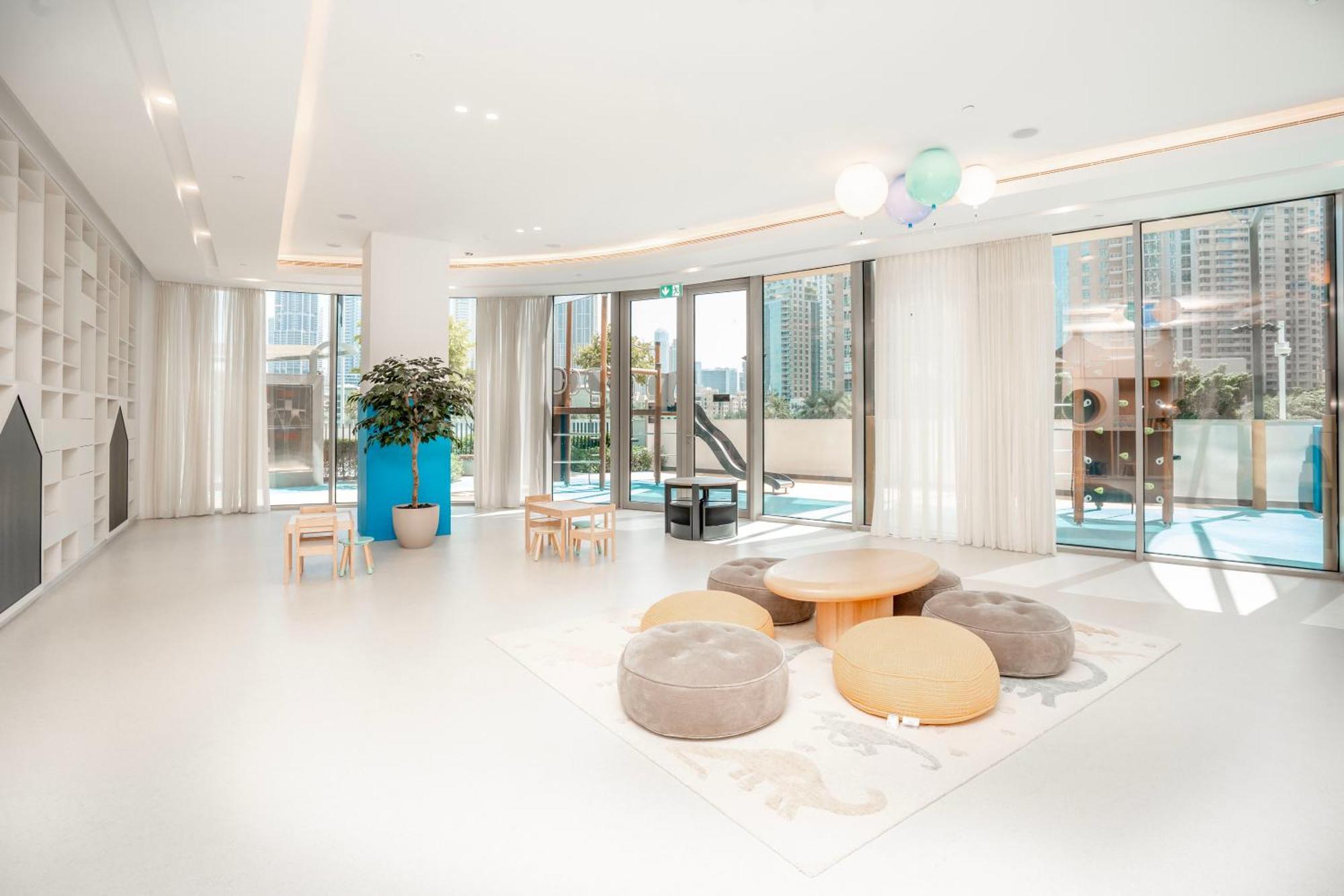 Luxury 1-bedroom In Downtown I Walk To Mall And Fountains Apartment