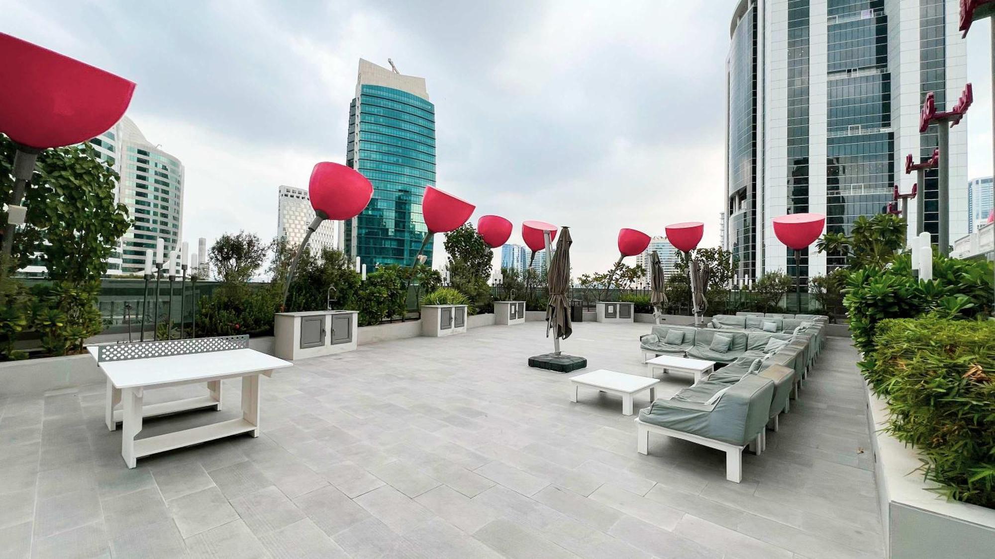 Majestay - Mag Living