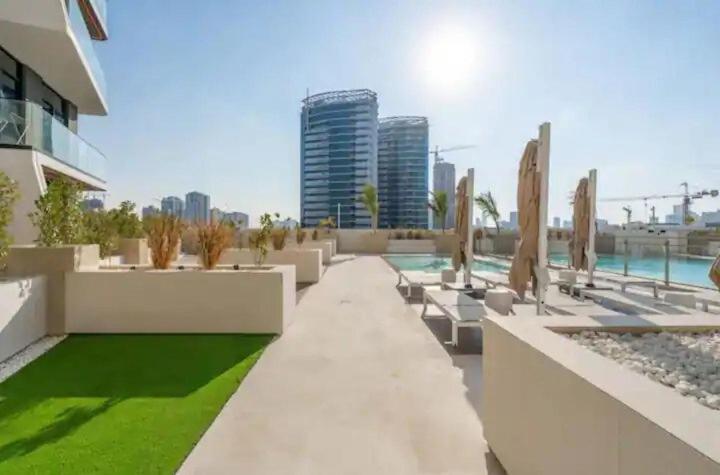 Rbe 16th Floor Wonderland 2bd Binghatti Luna Jvc Dubai