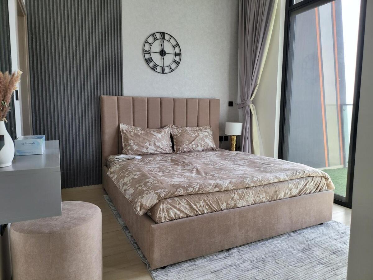 Rbe 16th Floor Wonderland 2bd Binghatti Luna Jvc