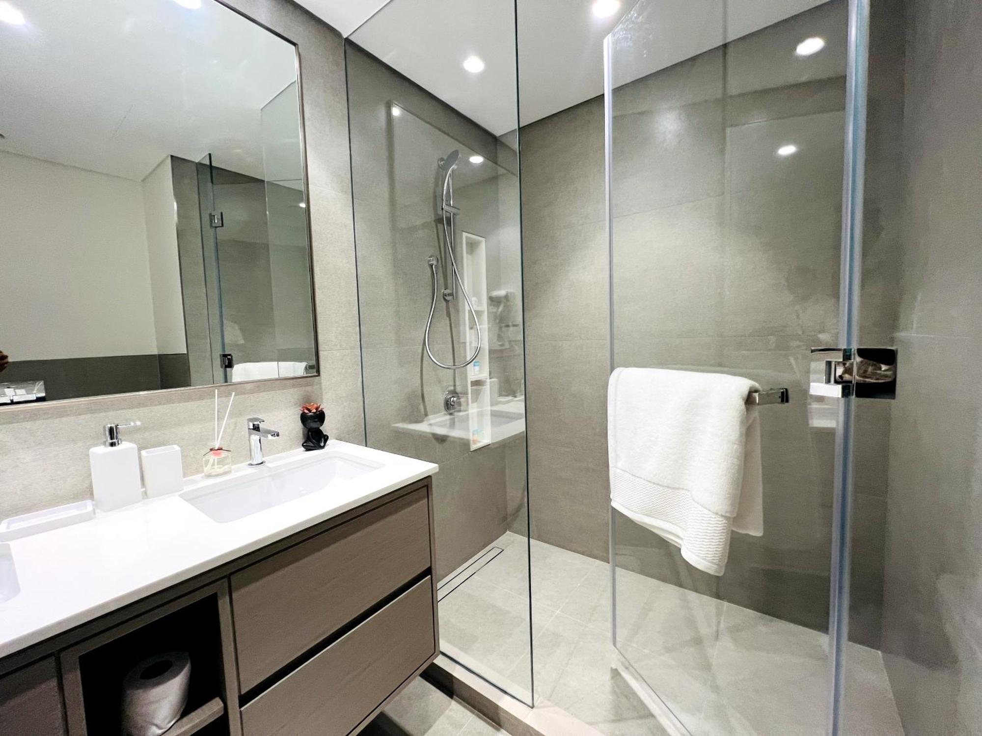 Apartment Prime 2br Burj Khalifa & Fountain Views