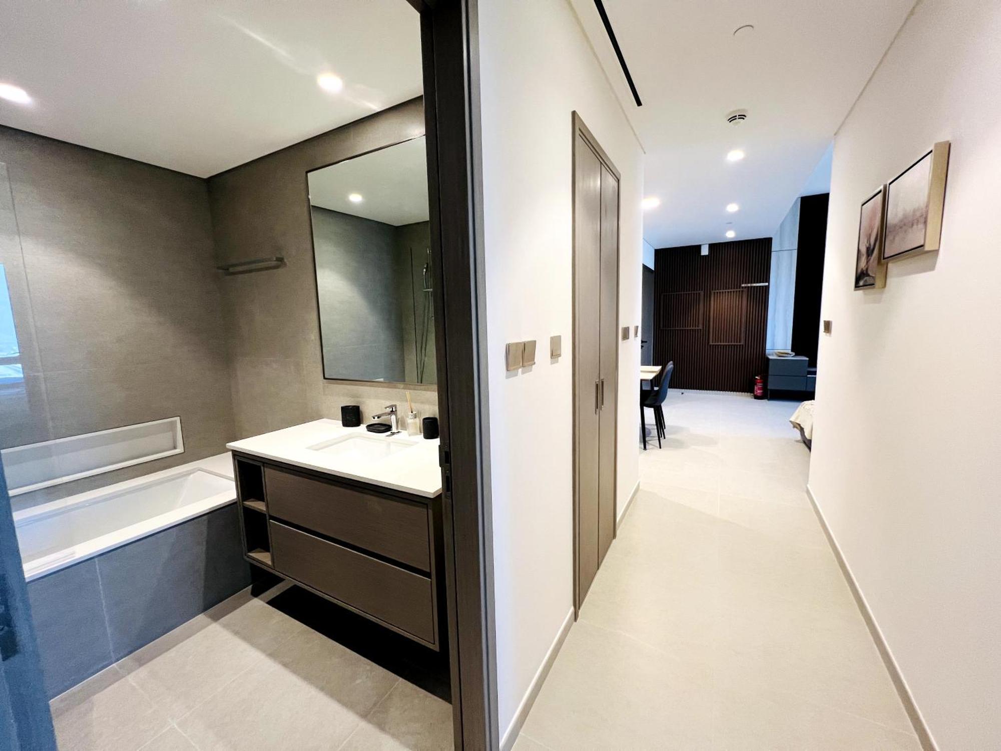 Prime 2br Burj Khalifa & Fountain Views *