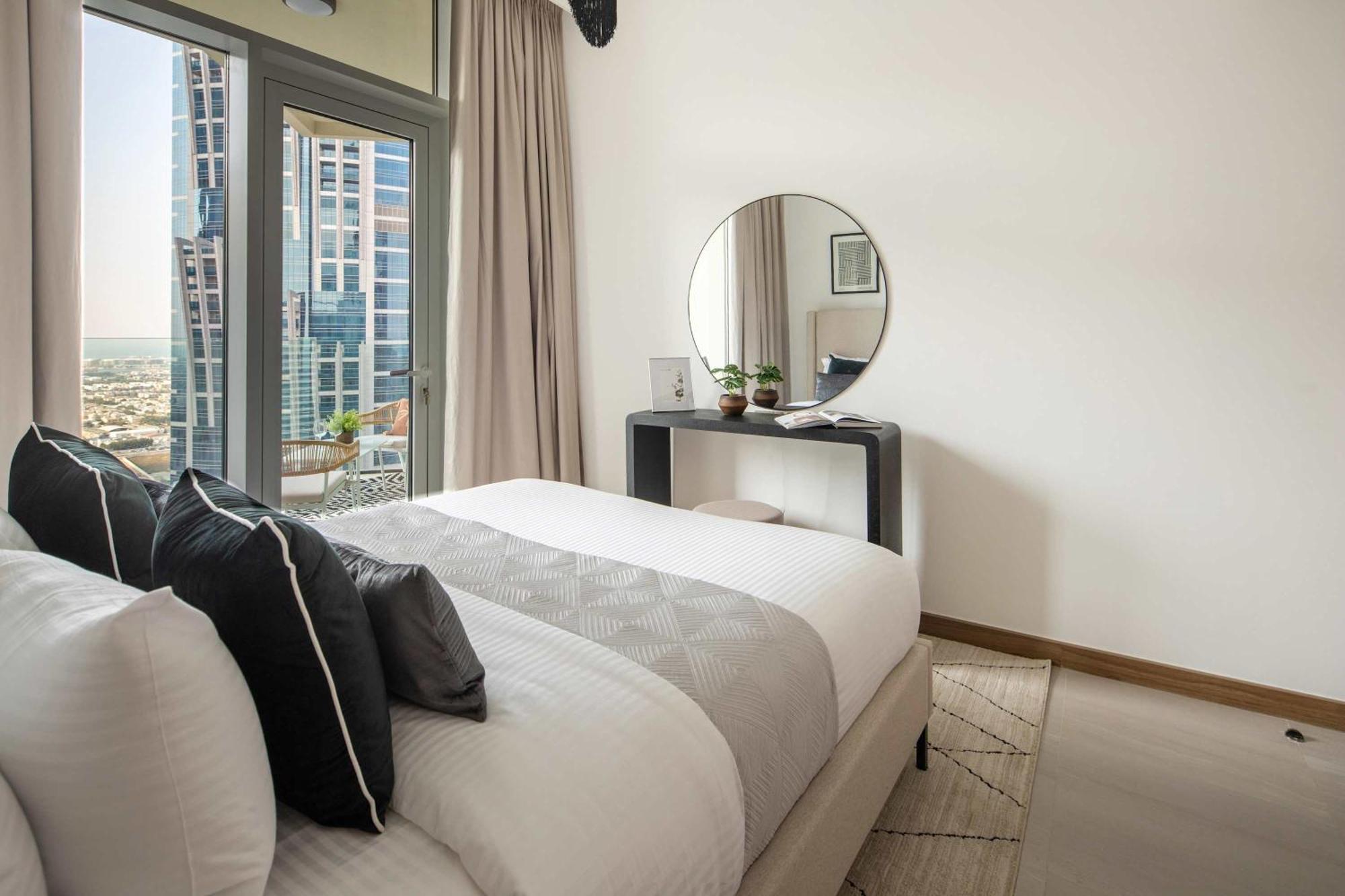Frank Porter - Urban Oasis Apartment Dubai