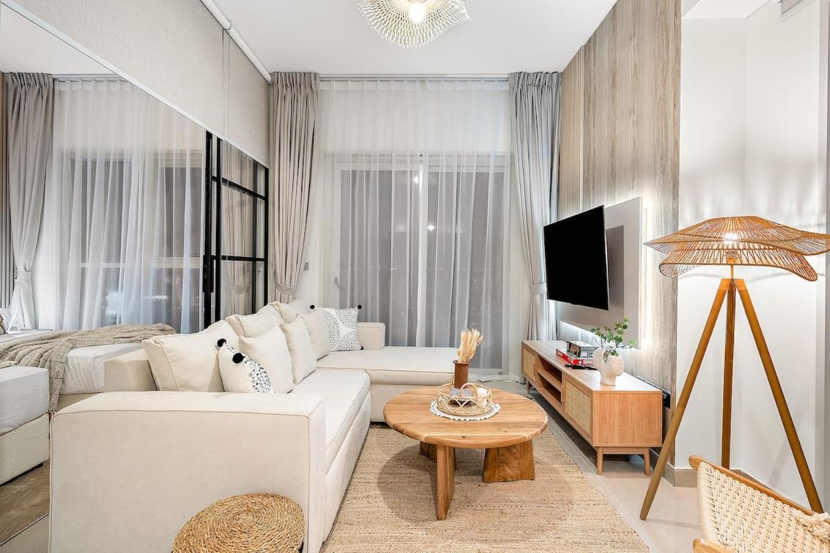 First Class 2br Sophisticated & Luxurious Dubai
