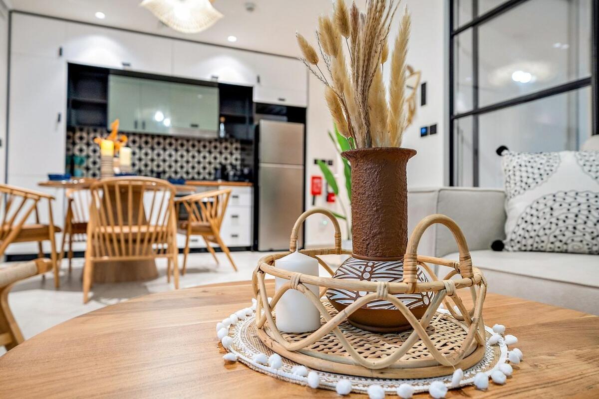 First Class 2br Sophisticated & Luxurious Dubai