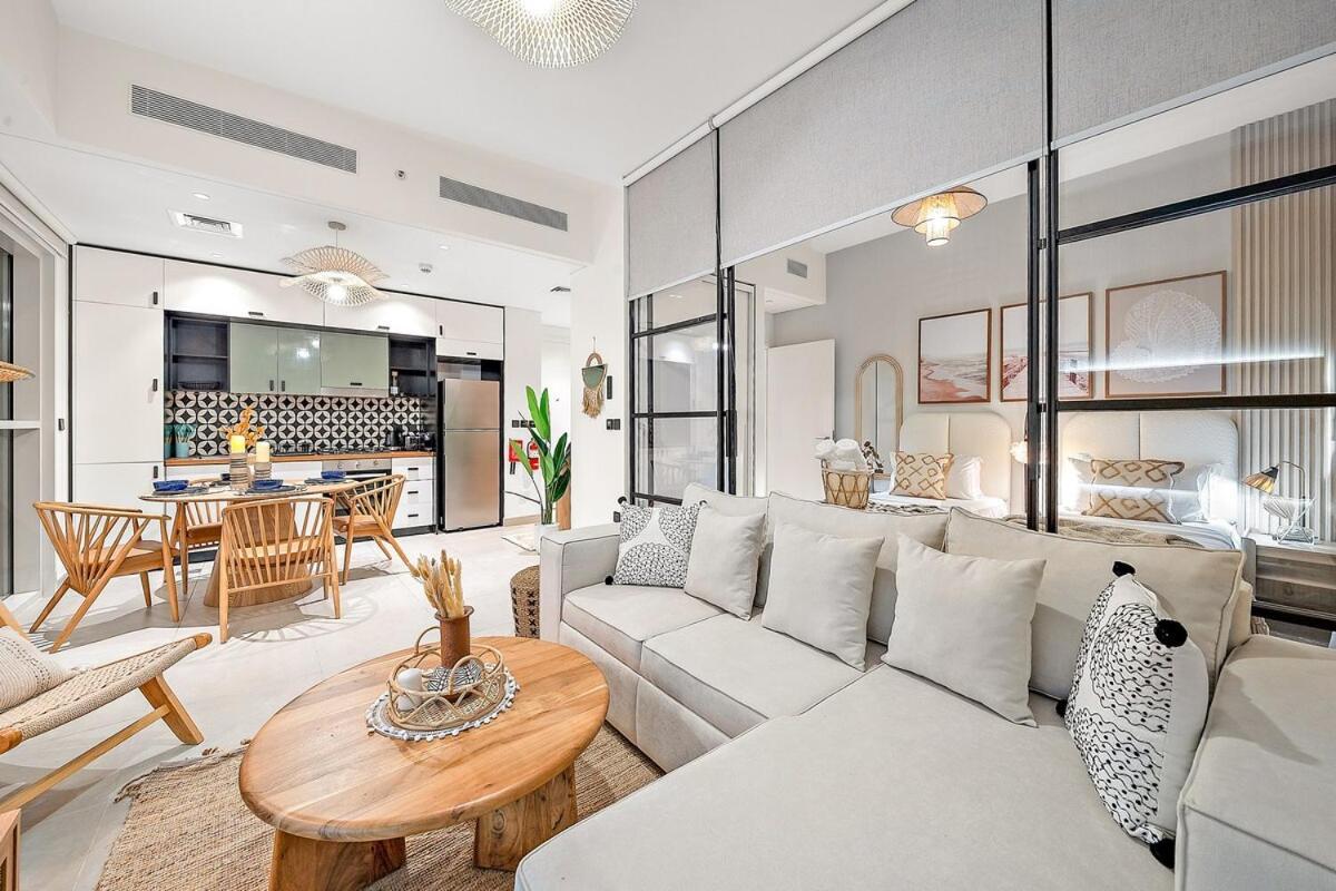 First Class 2br Sophisticated & Luxurious Dubai