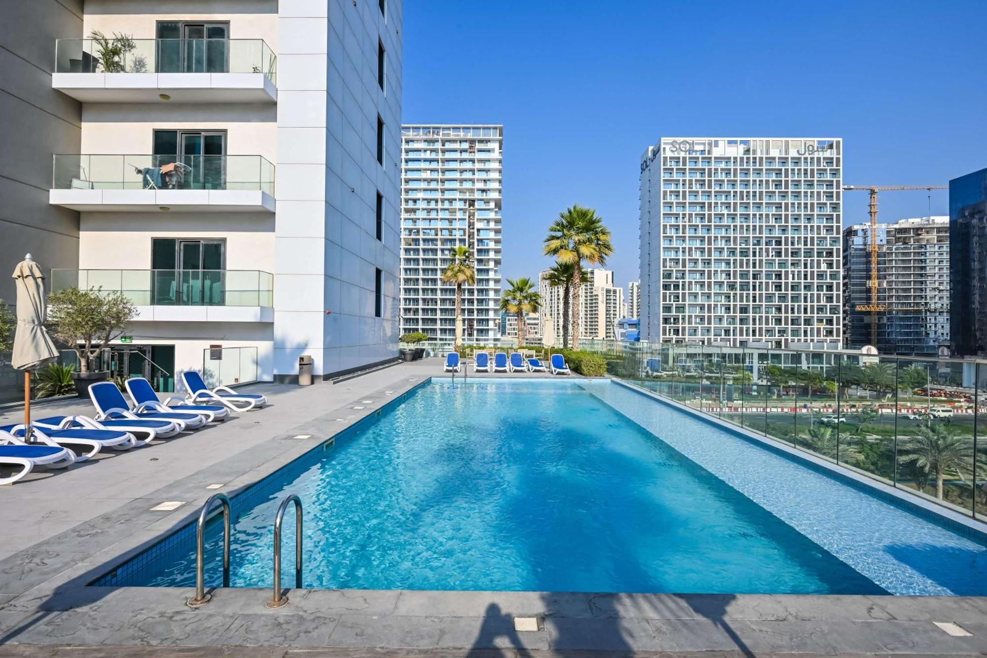 Luxurious With Bay View In Sol Bay Dubai