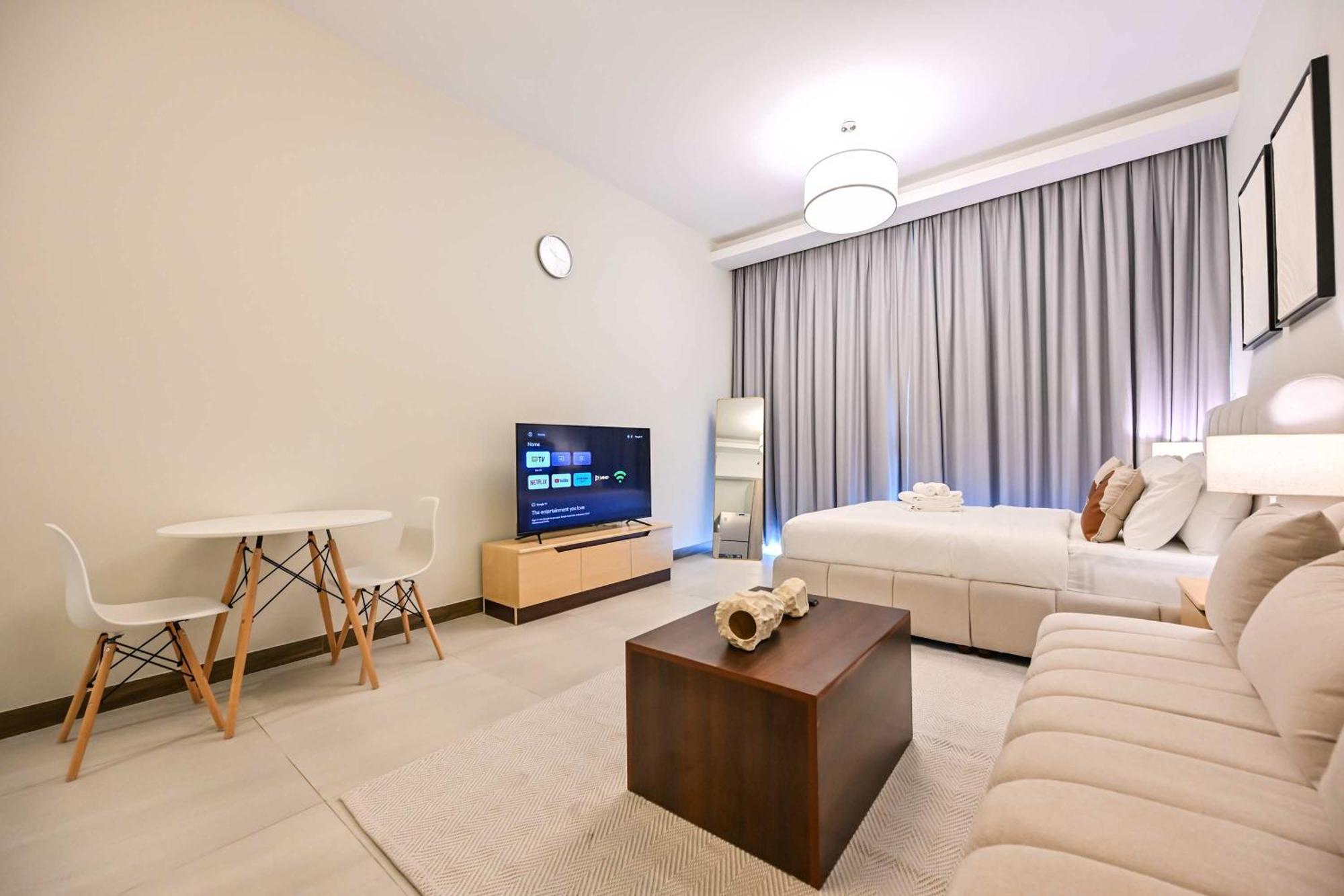 Apartment Luxurious With Bay View In Sol Bay