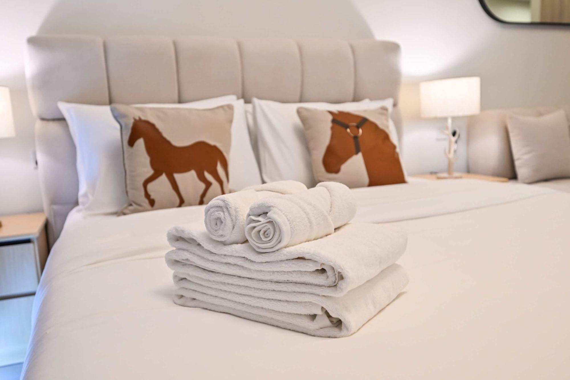 Apartment Luxurious With Bay View In Sol Bay Dubai