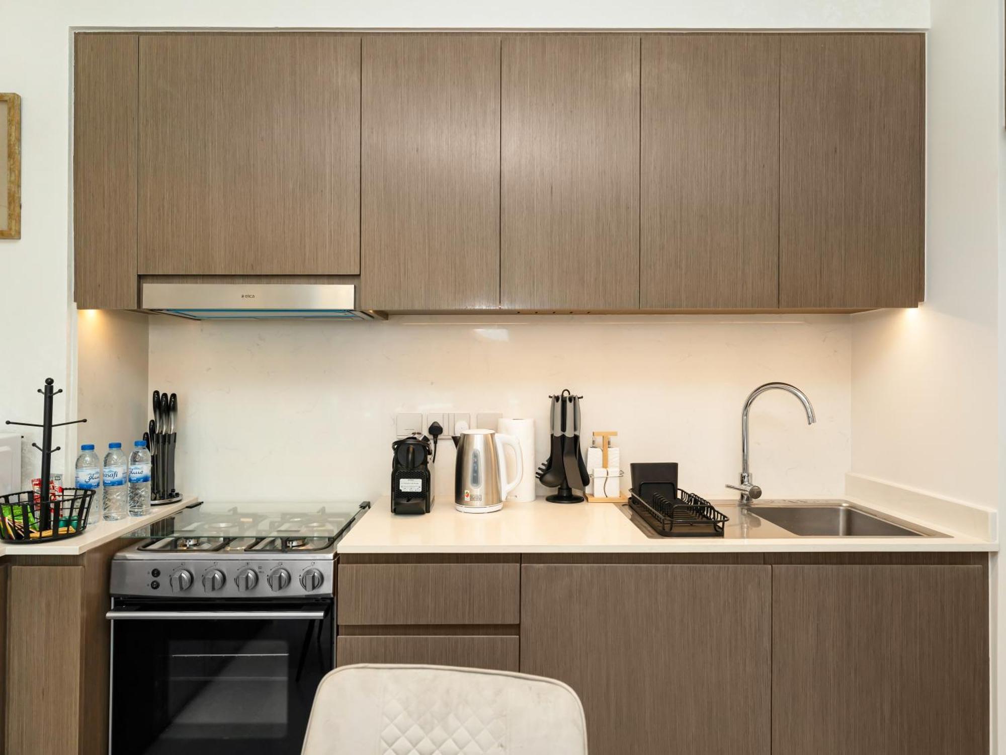 Signature Series 1 Bedroom I Free Parking, Gym, Pool I Playstation 5 I By Skyline Serenity * Dubai