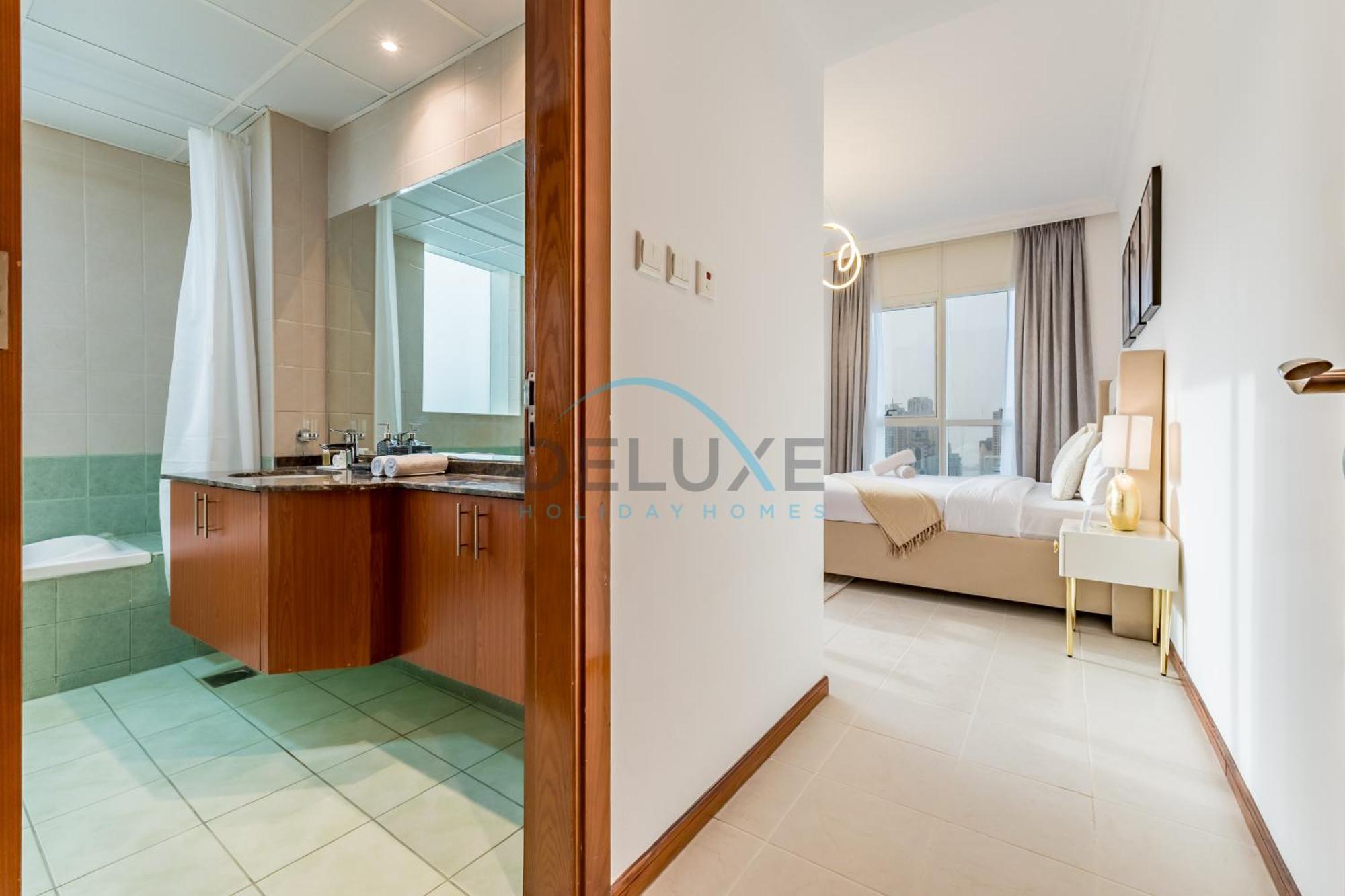 Stunning 2br With Assistant In Mag 214, Jumeirah Towers By Deluxe Homes
