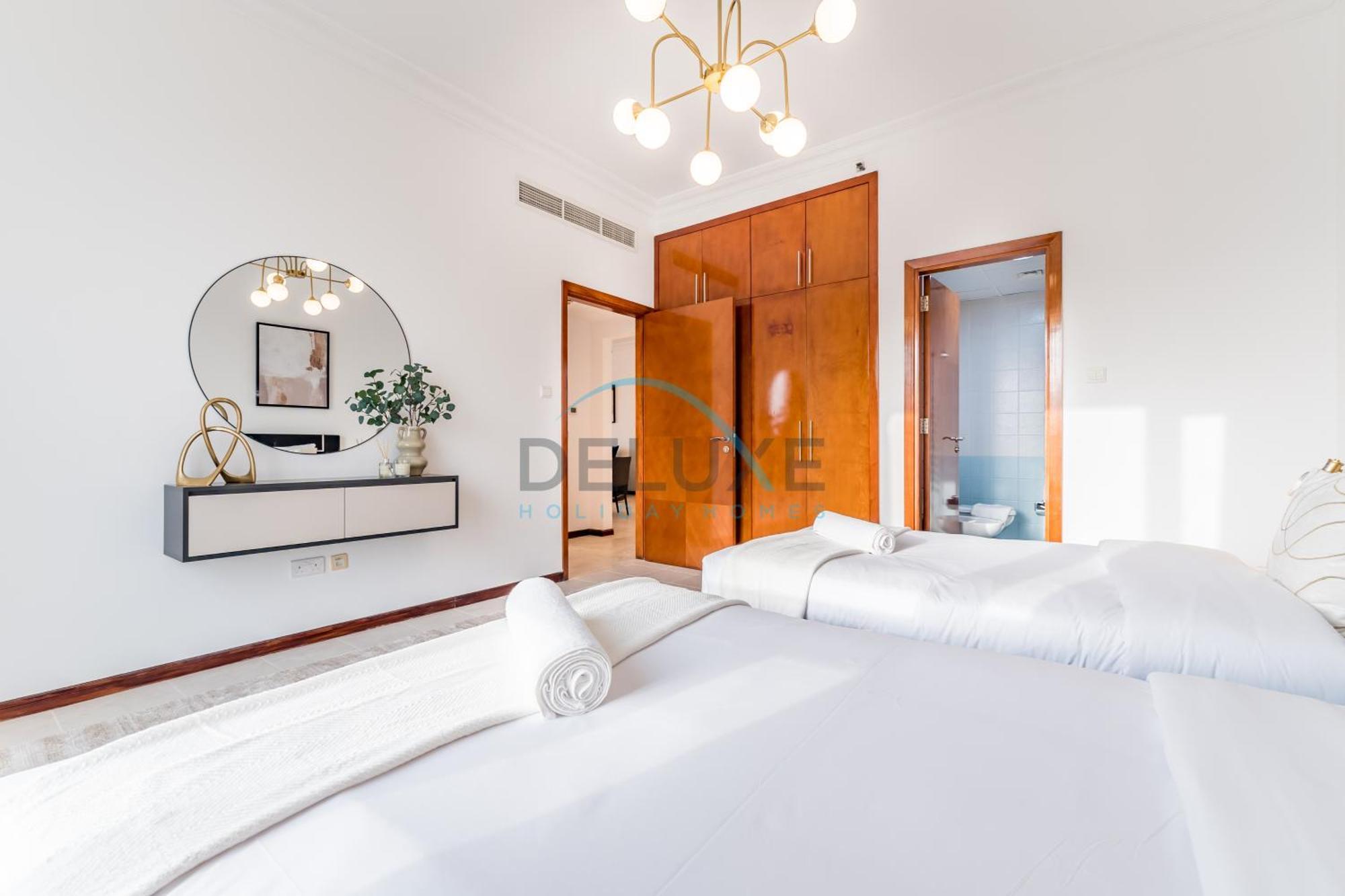 Stunning 2br With Assistant In Mag 214, Jumeirah Towers By Deluxe Homes Apartment