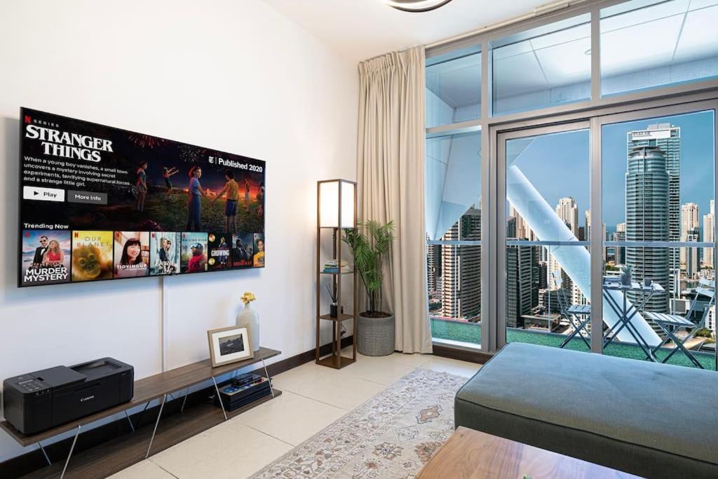 Apartment 2br On 30th Floor In Jlt Near Metro & Walking Distance To Jbr Beach, Marina