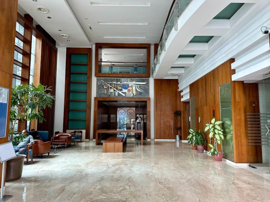 2br On 30th Floor In Jlt Near Metro & Walking Distance To Jbr Beach, Marina Apartment *