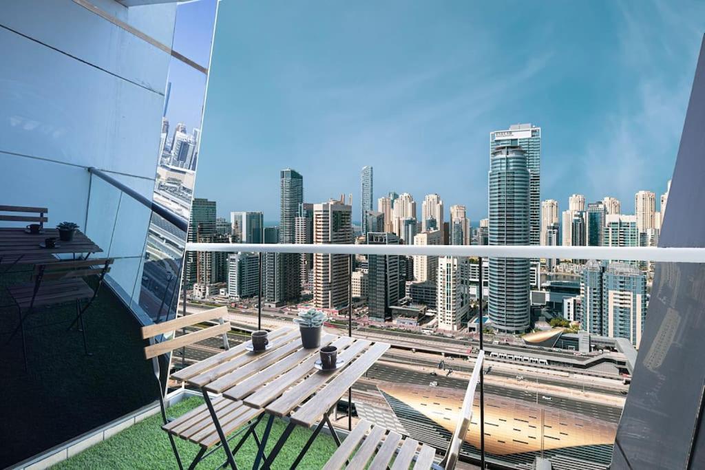 2br On 30th Floor In Jlt Near Metro & Walking Distance To Jbr Beach, Marina Apartment *