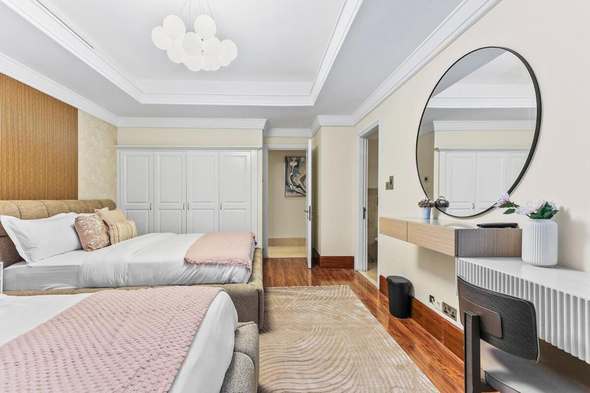 First Class Exceptional Penthouse Living In Jbr *