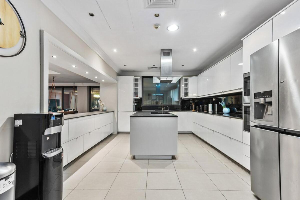 First Class Exceptional Penthouse Living In Jbr Apartment