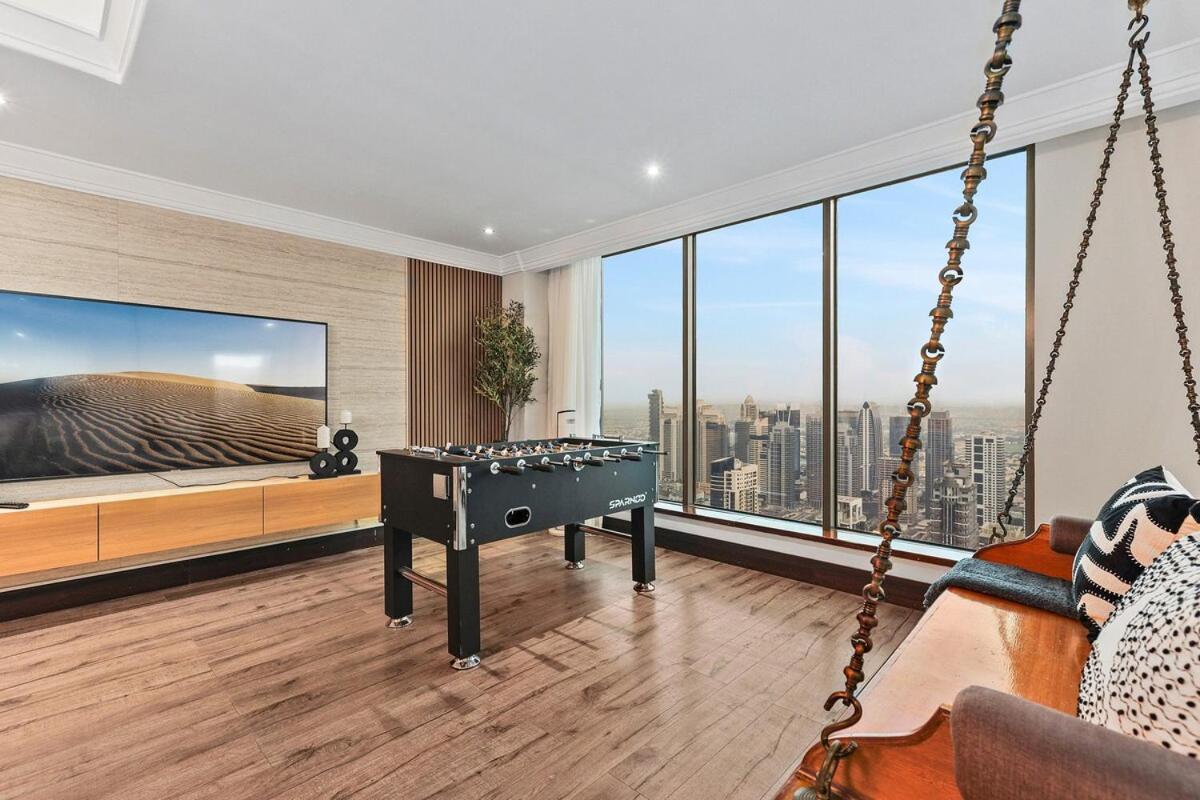 First Class Exceptional Penthouse Living In Jbr *