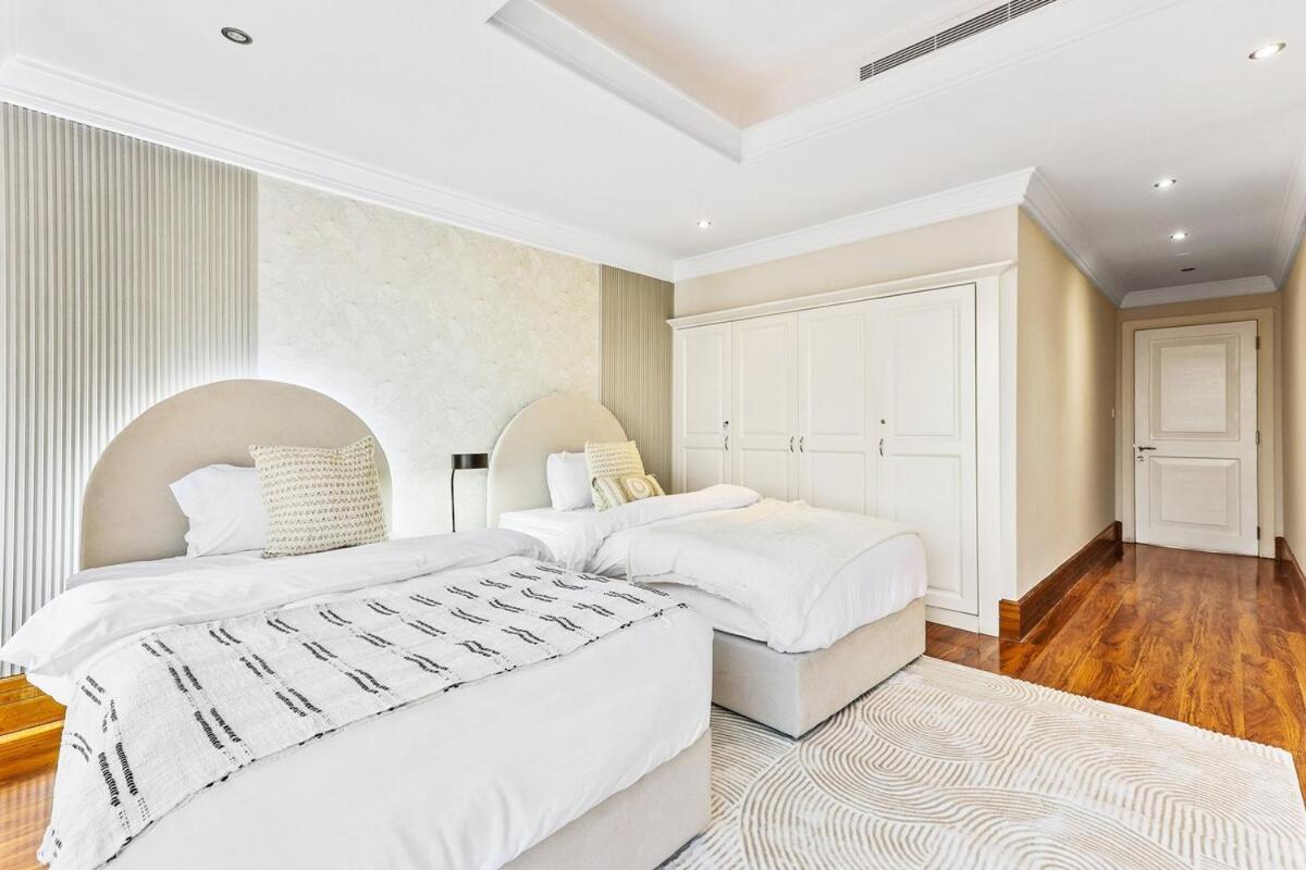 First Class Exceptional Penthouse Living In Jbr Dubai