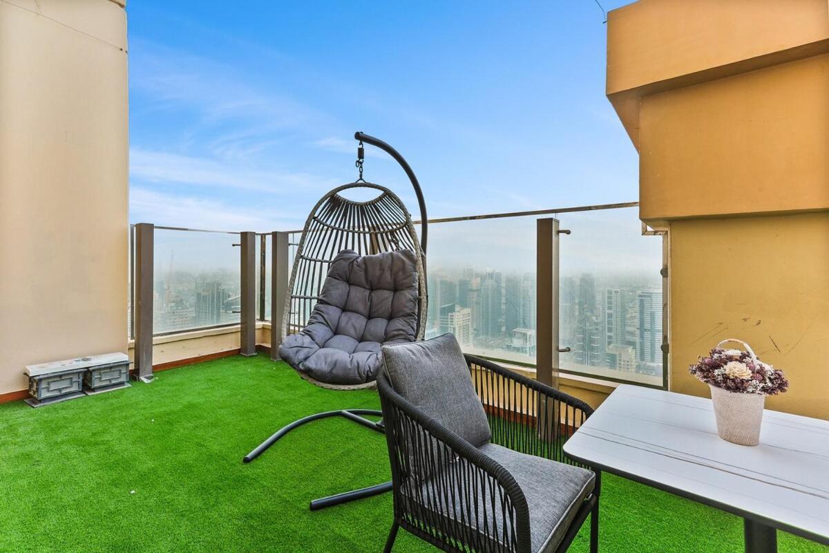 First Class Exceptional Penthouse Living In Jbr * Dubai