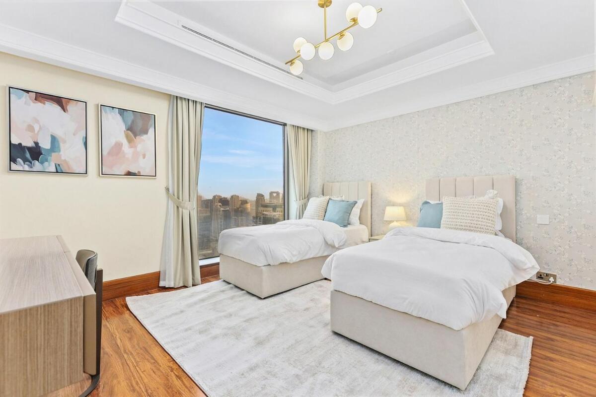 First Class Exceptional Penthouse Living In Jbr Dubai