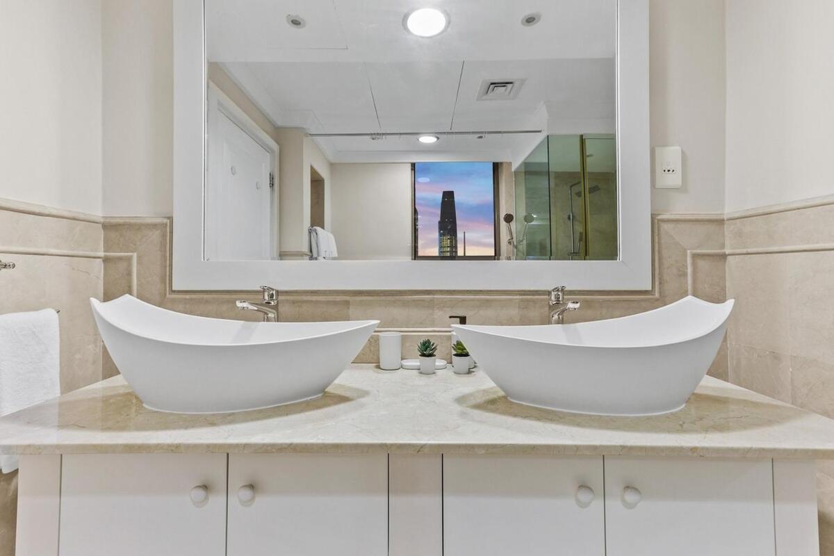 First Class Exceptional Penthouse Living In Jbr