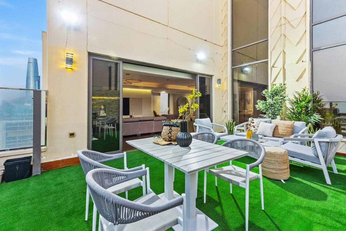 Apartment First Class Exceptional Penthouse Living In Jbr