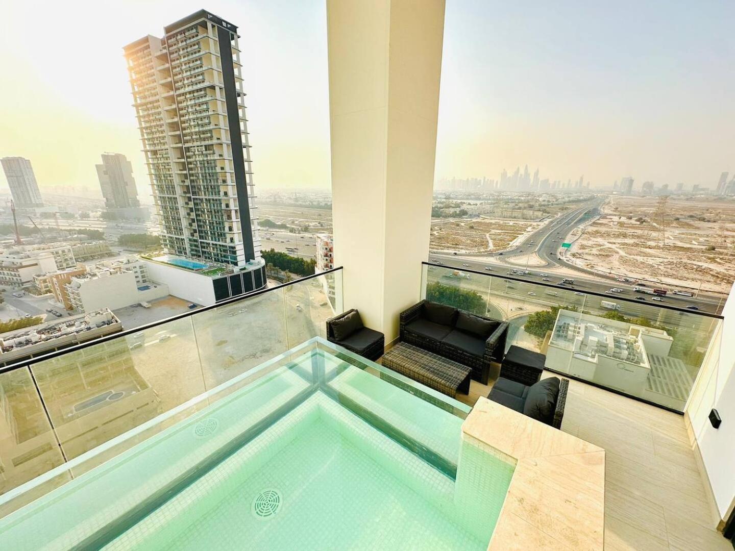 Apartment Smart 2br With Private Pool In Jvc Dubai