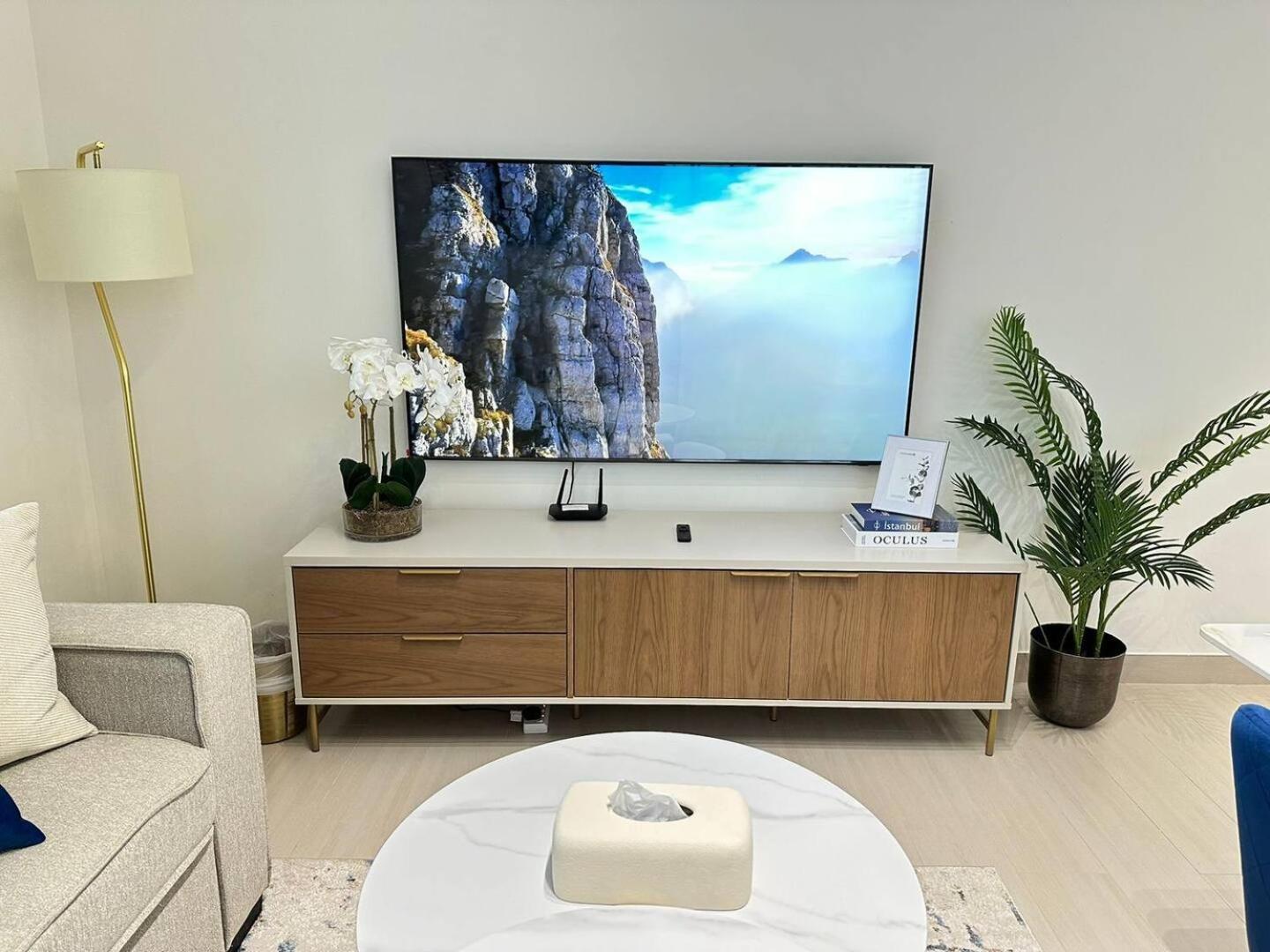 Apartment Smart 2br With Private Pool In Jvc