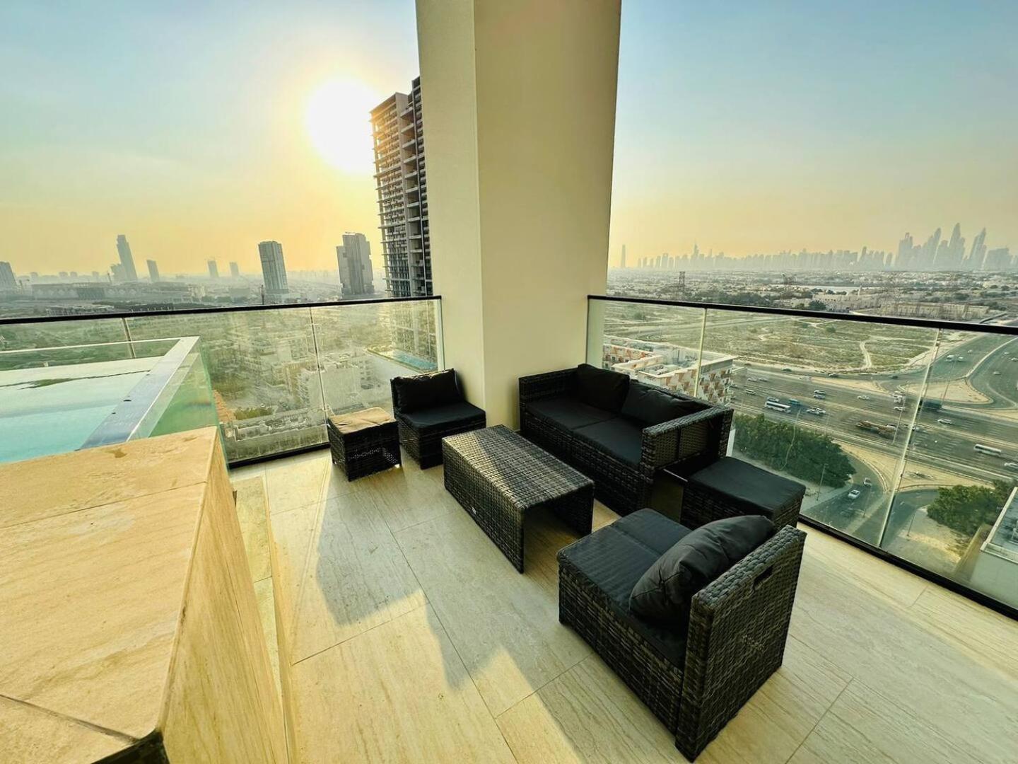 Smart 2br With Private Pool In Jvc Dubai