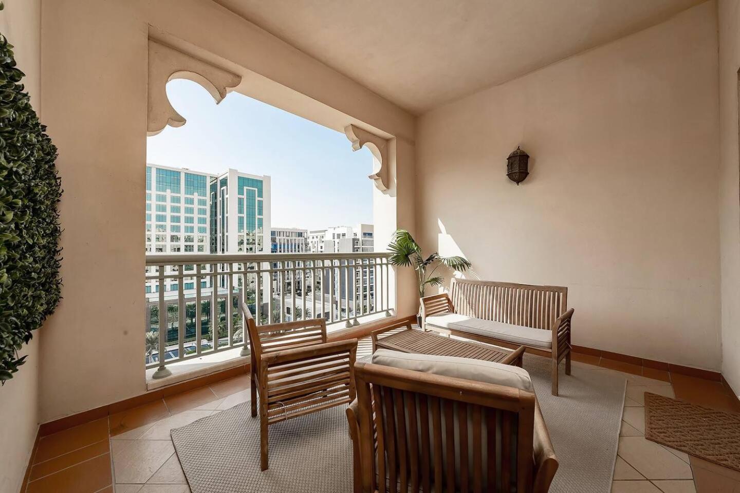 Luxe 2br Golden Mile 5sleeps 6beach Access Dubai