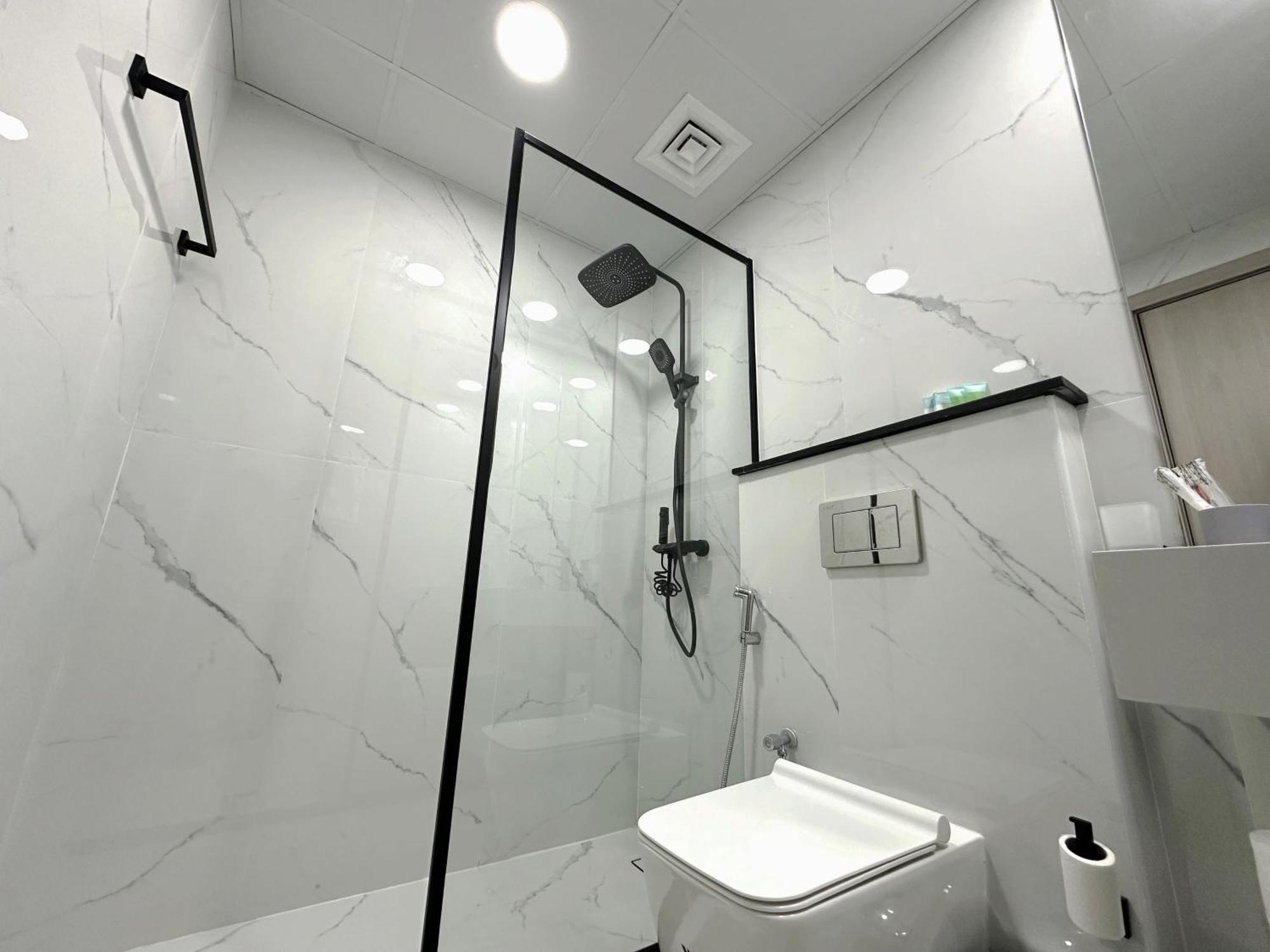 Marina - 1bhk Fancy