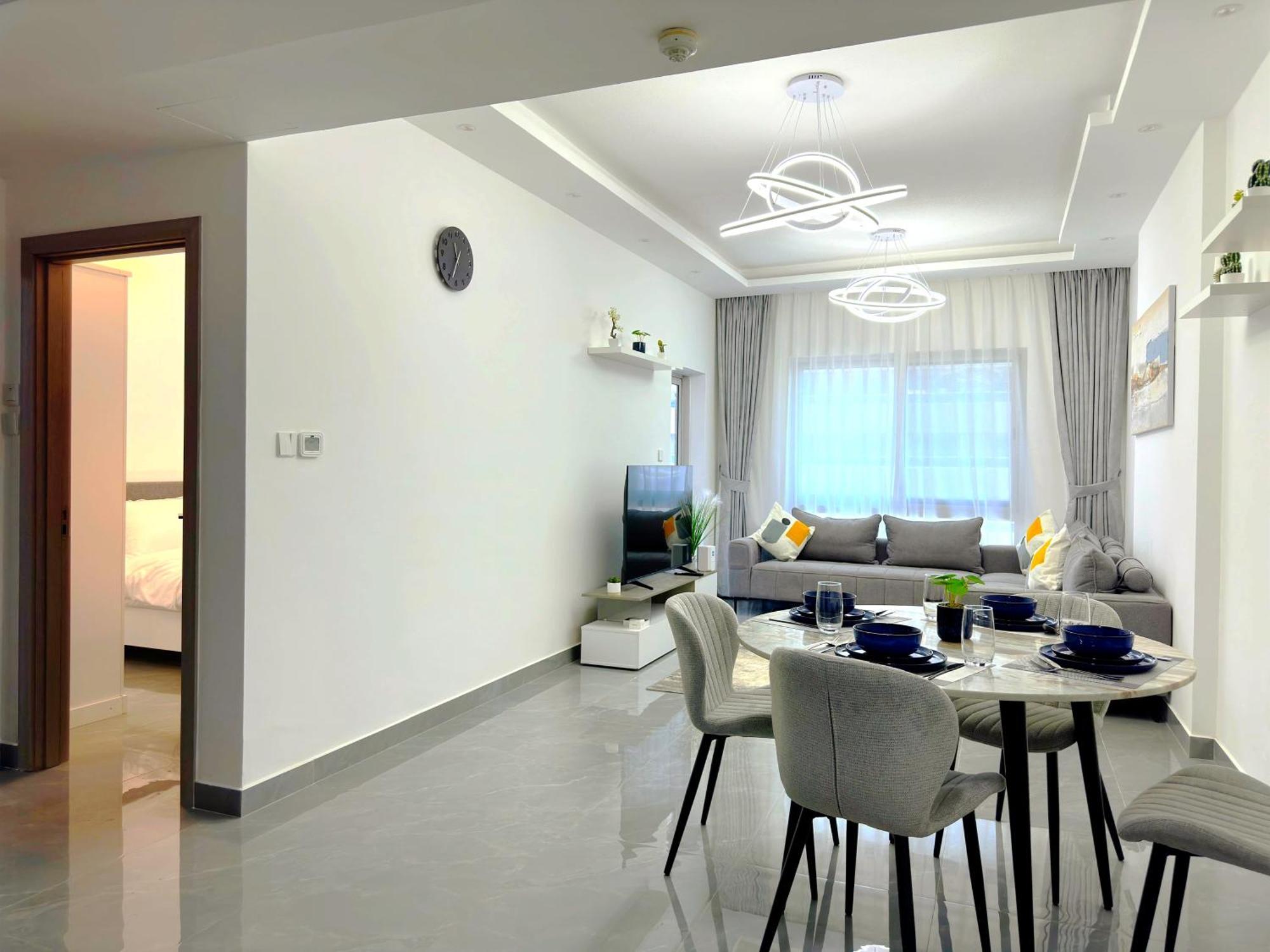 Marina - 1bhk Fancy *