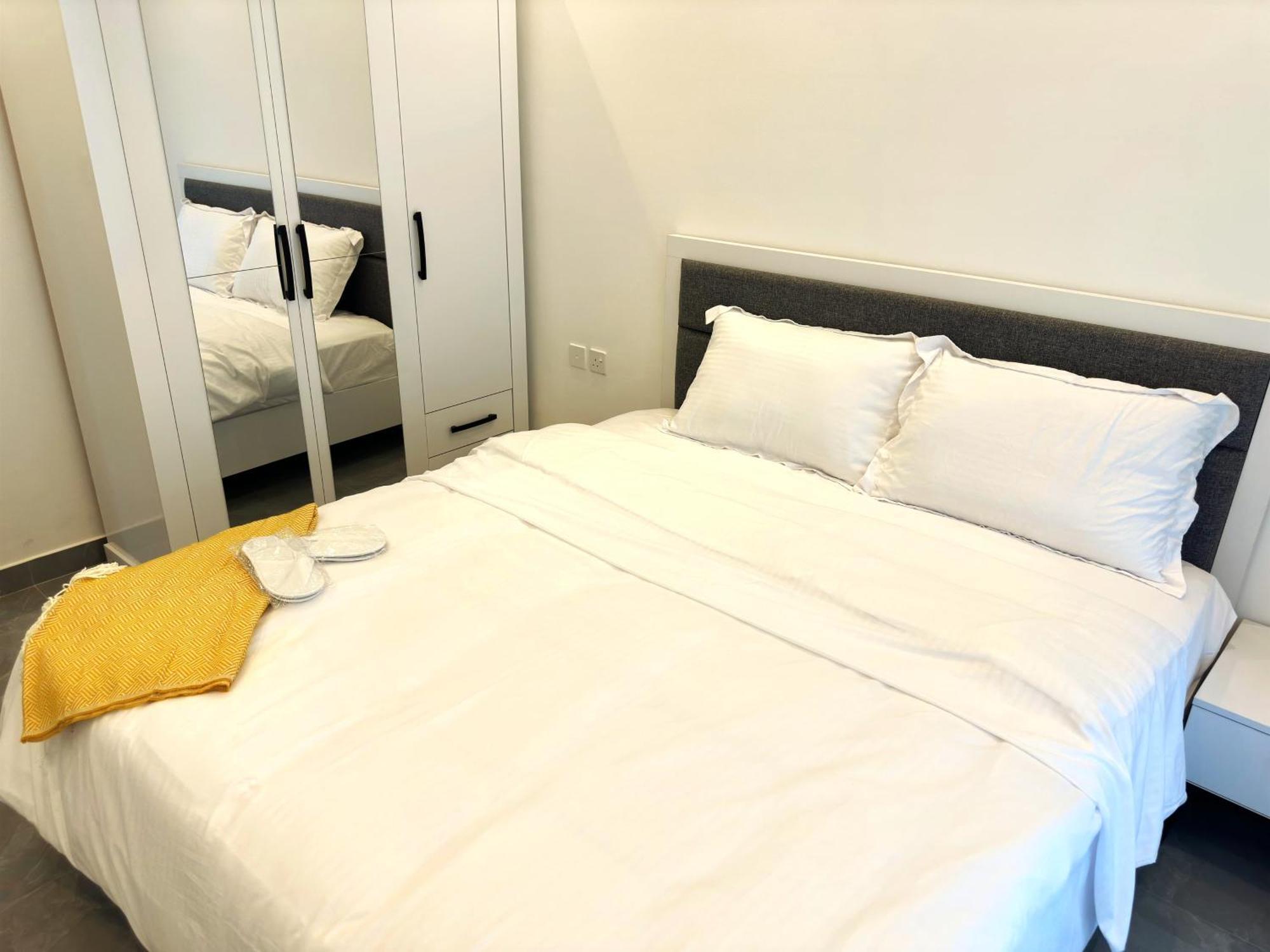 Marina - 1bhk Fancy Apartment *