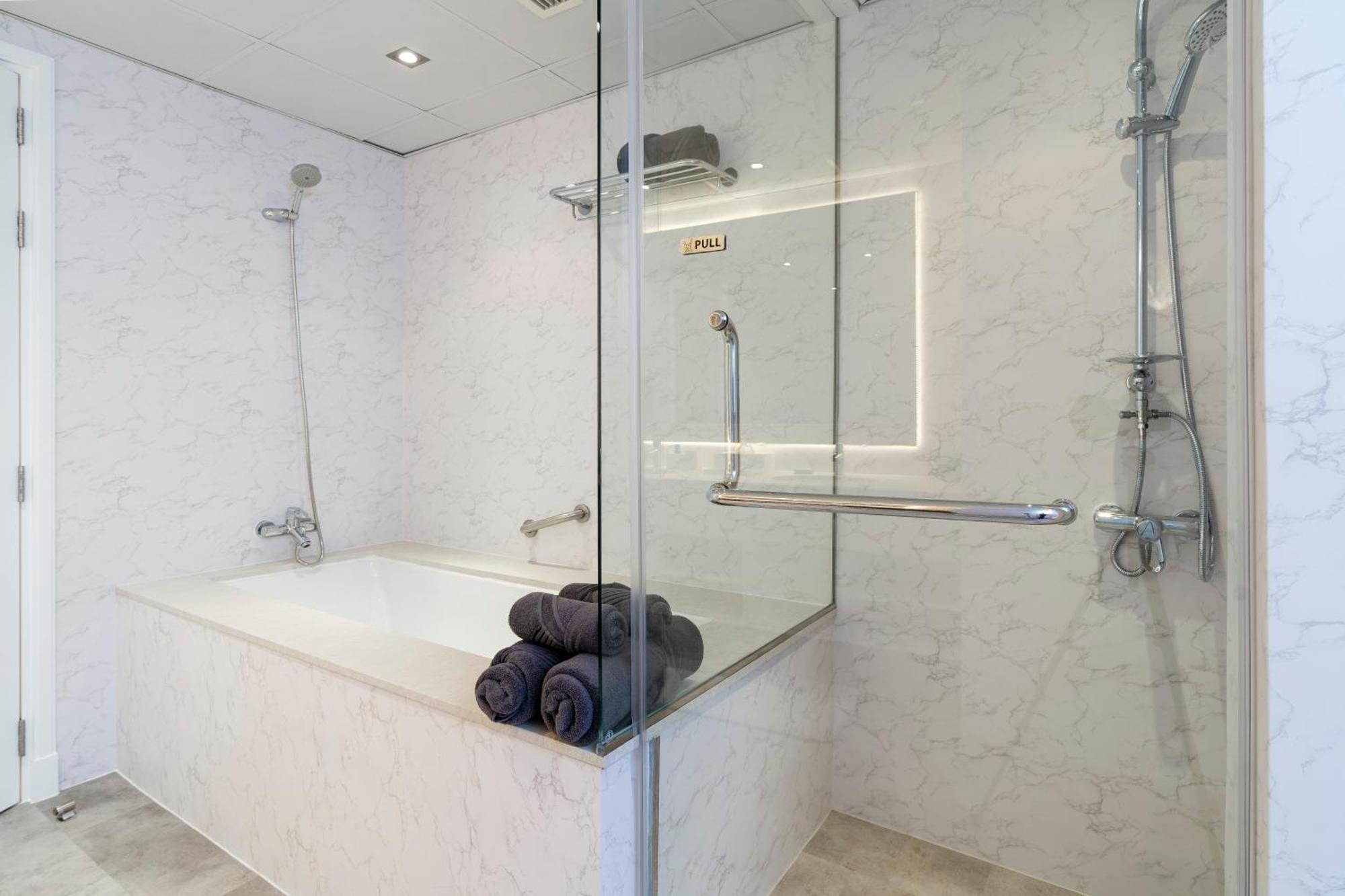 Apartment Cozy, Full Sea View, Private Beach, In 5 Stars At The Palm *